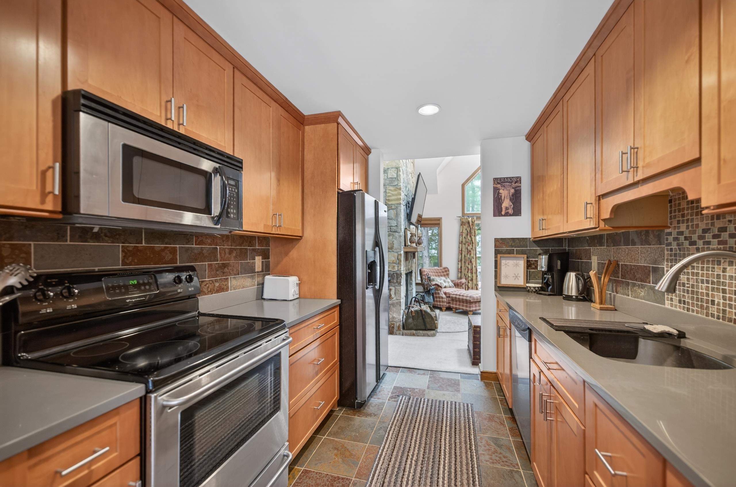 2c Townhouse Square Property Photo 6