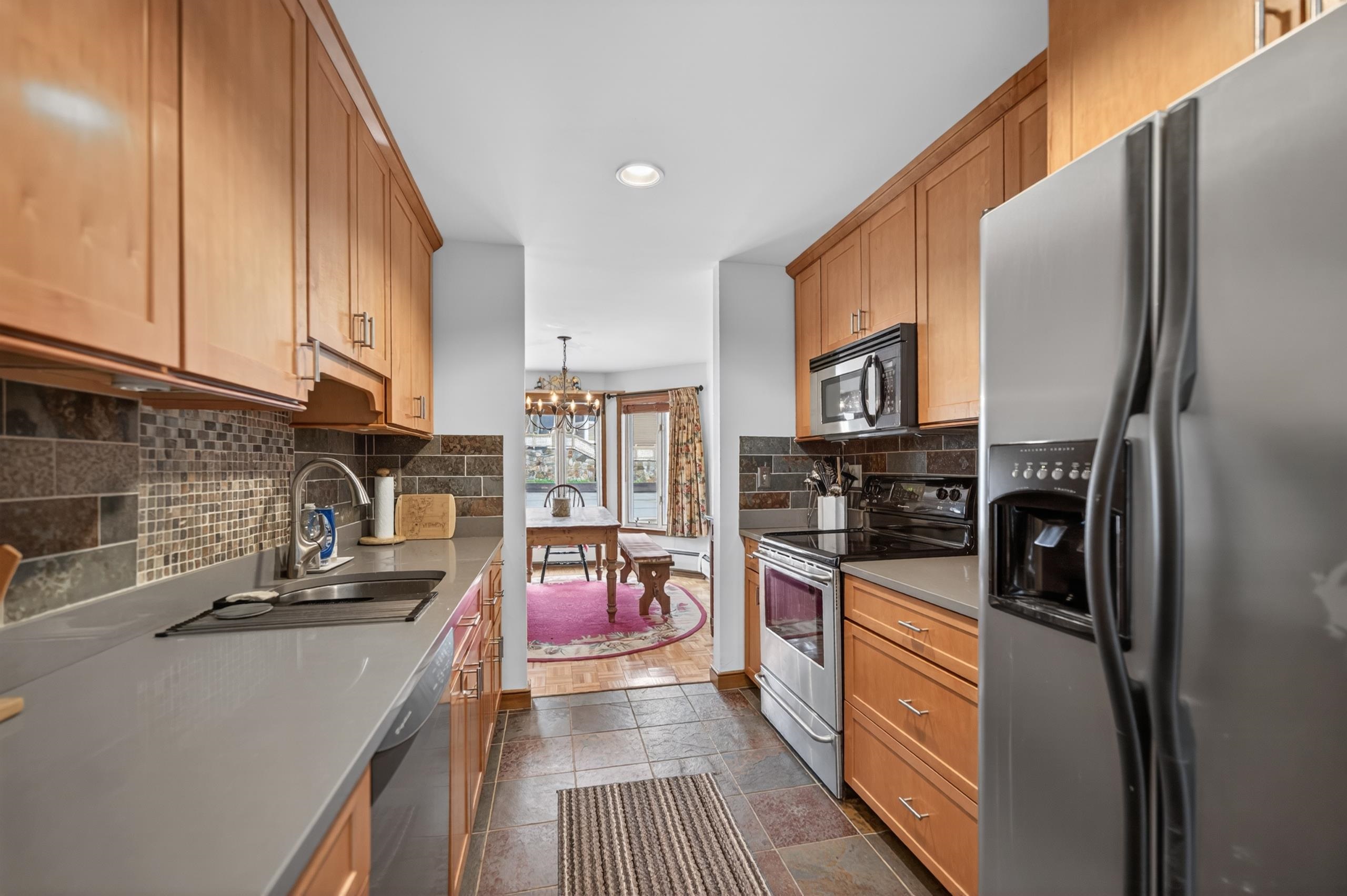 2c Townhouse Square Property Photo 7