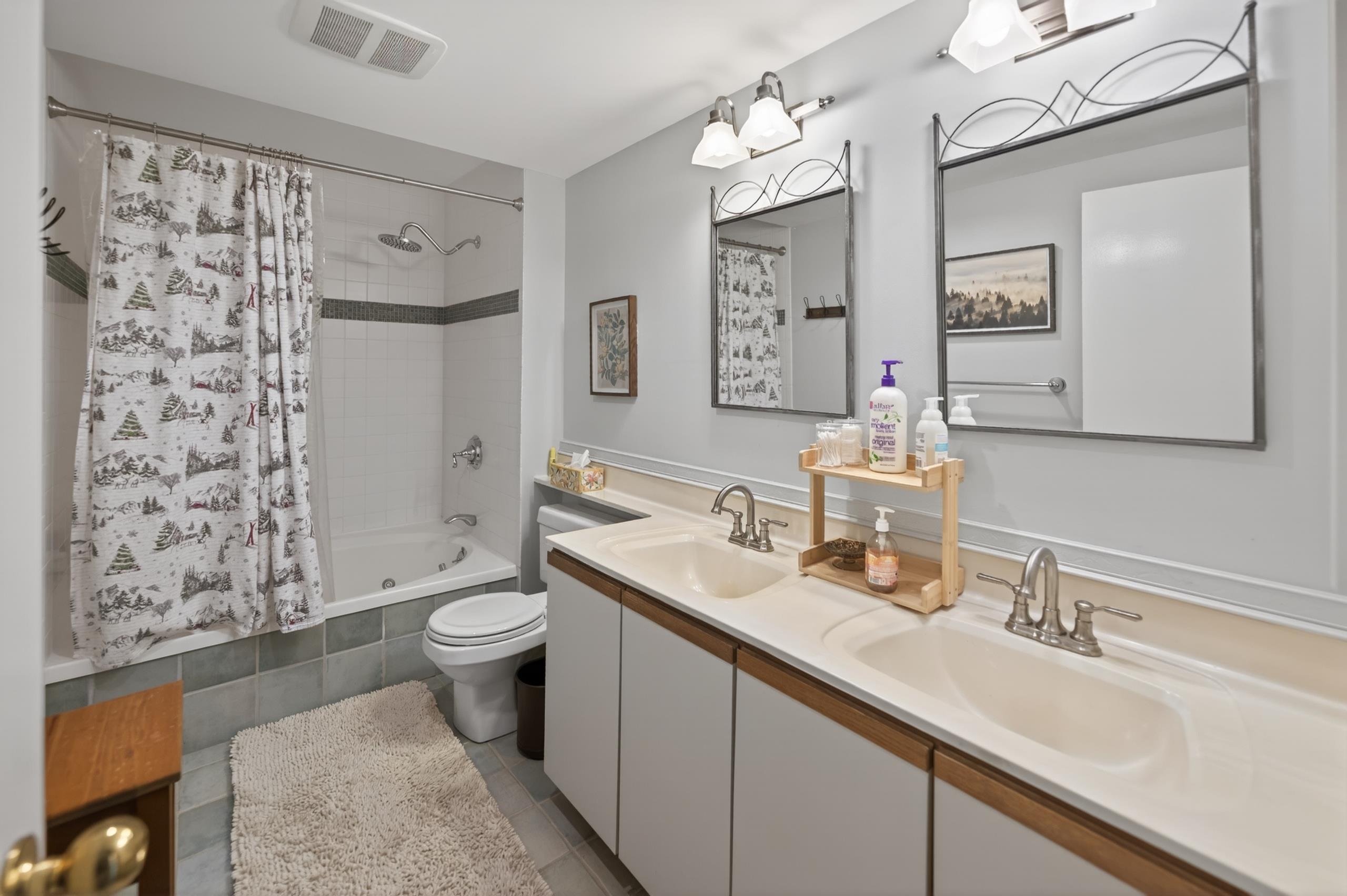 2c Townhouse Square Property Photo 12