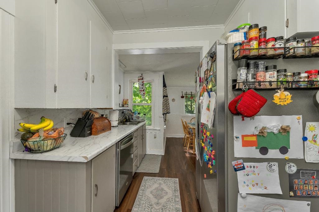 8 Lewis Street Property Photo 11