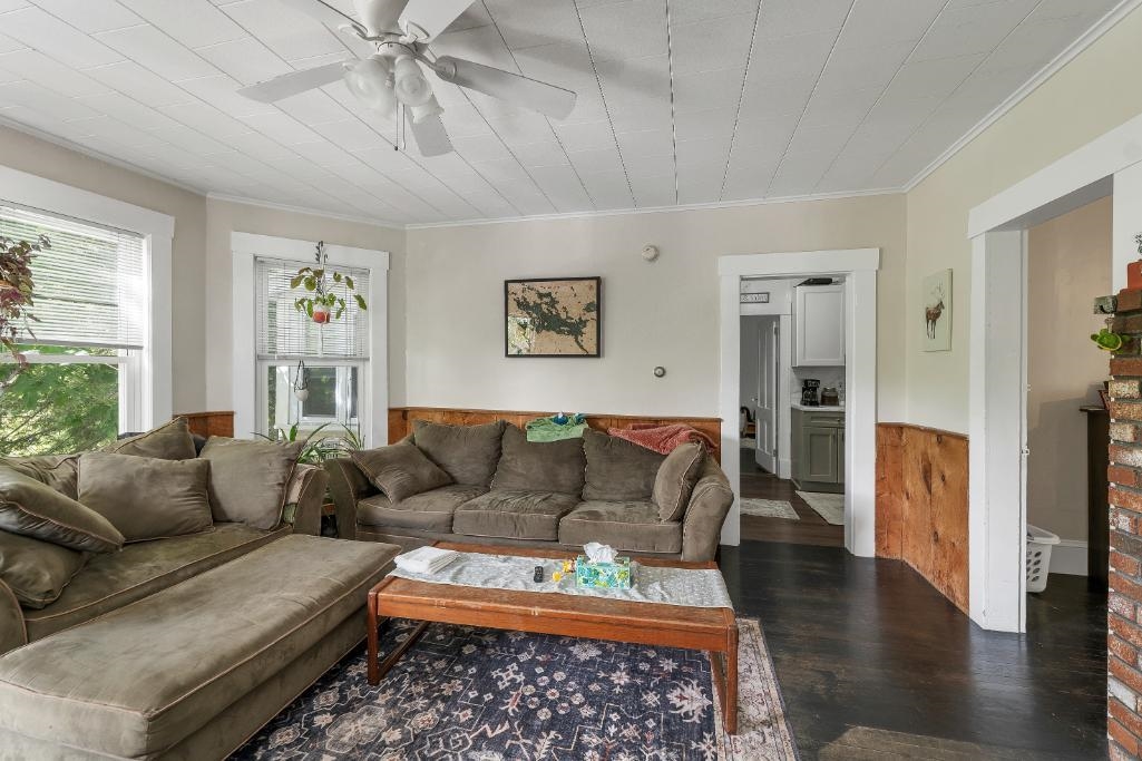8 Lewis Street Property Photo 17