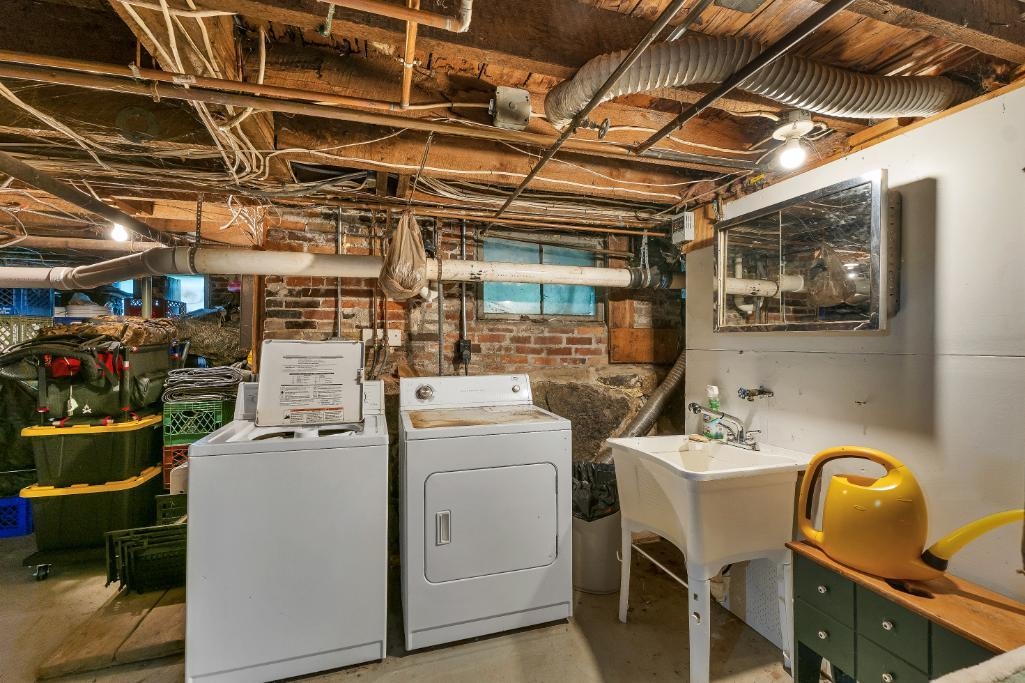 8 Lewis Street Property Photo 31