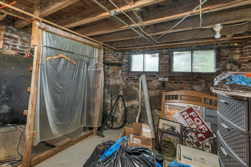 8 Lewis Street Property Photo 33