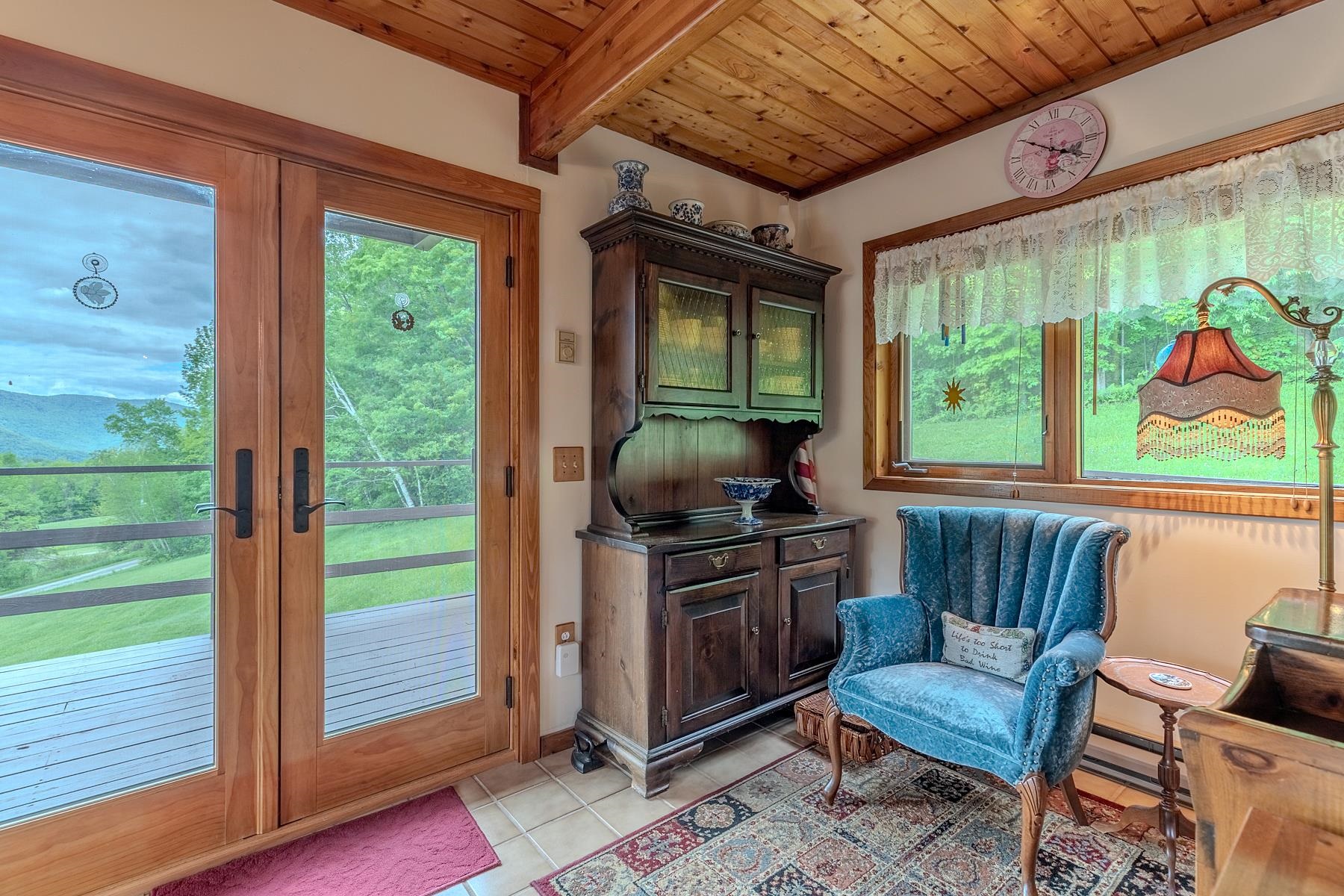358 High Meadow Way Property Photo 11