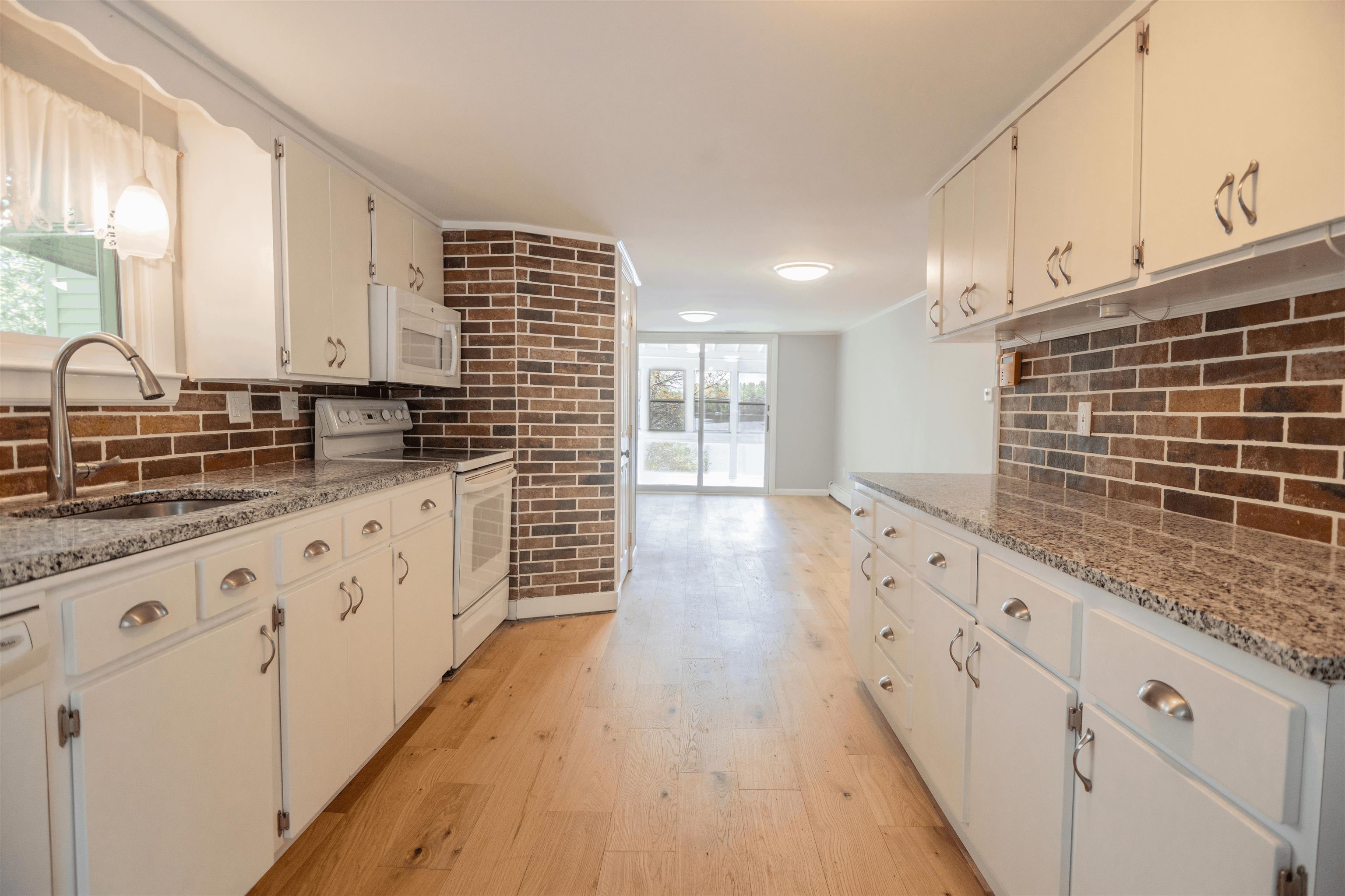 20 Shore Road Property Photo 2