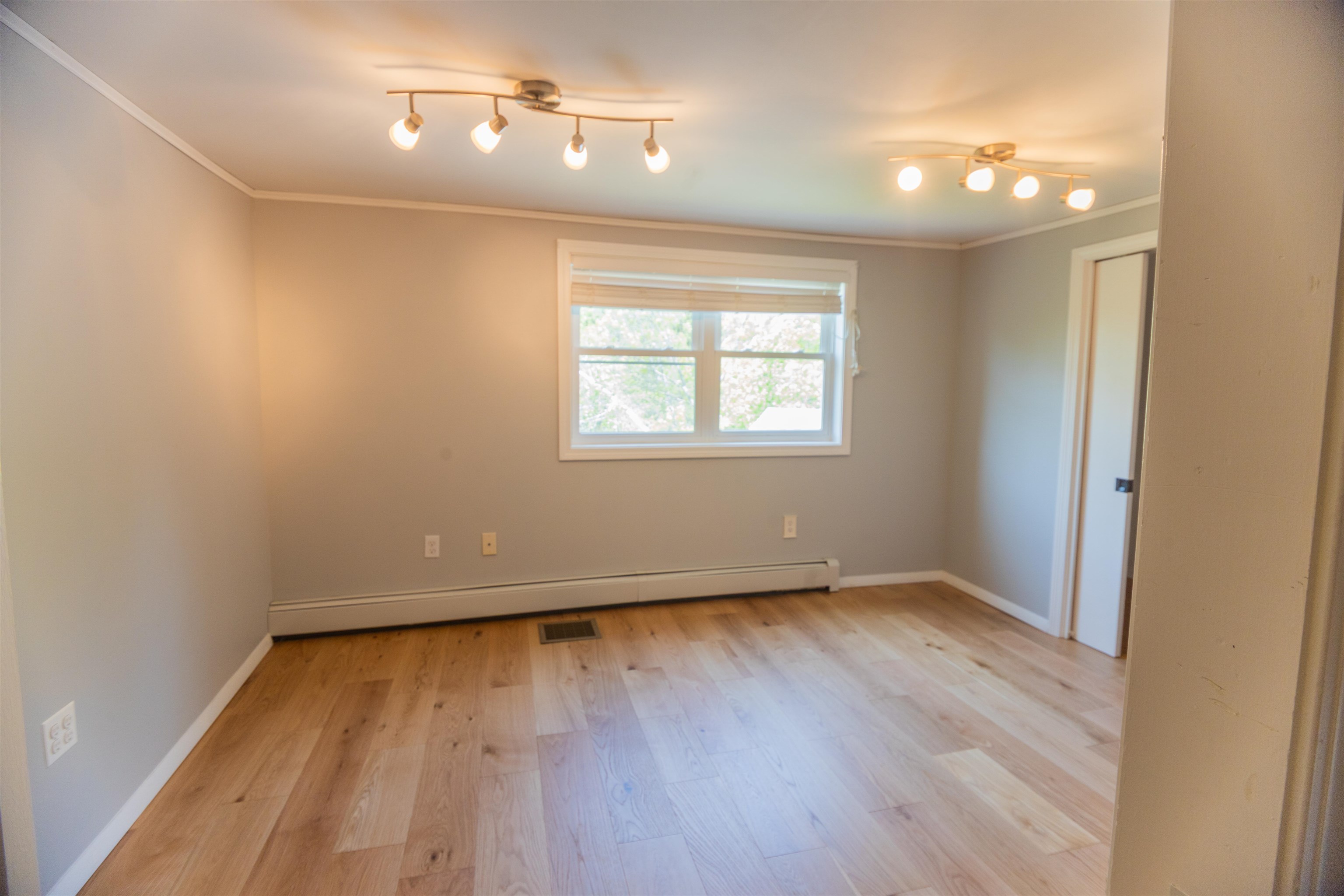 20 Shore Road Property Photo 23