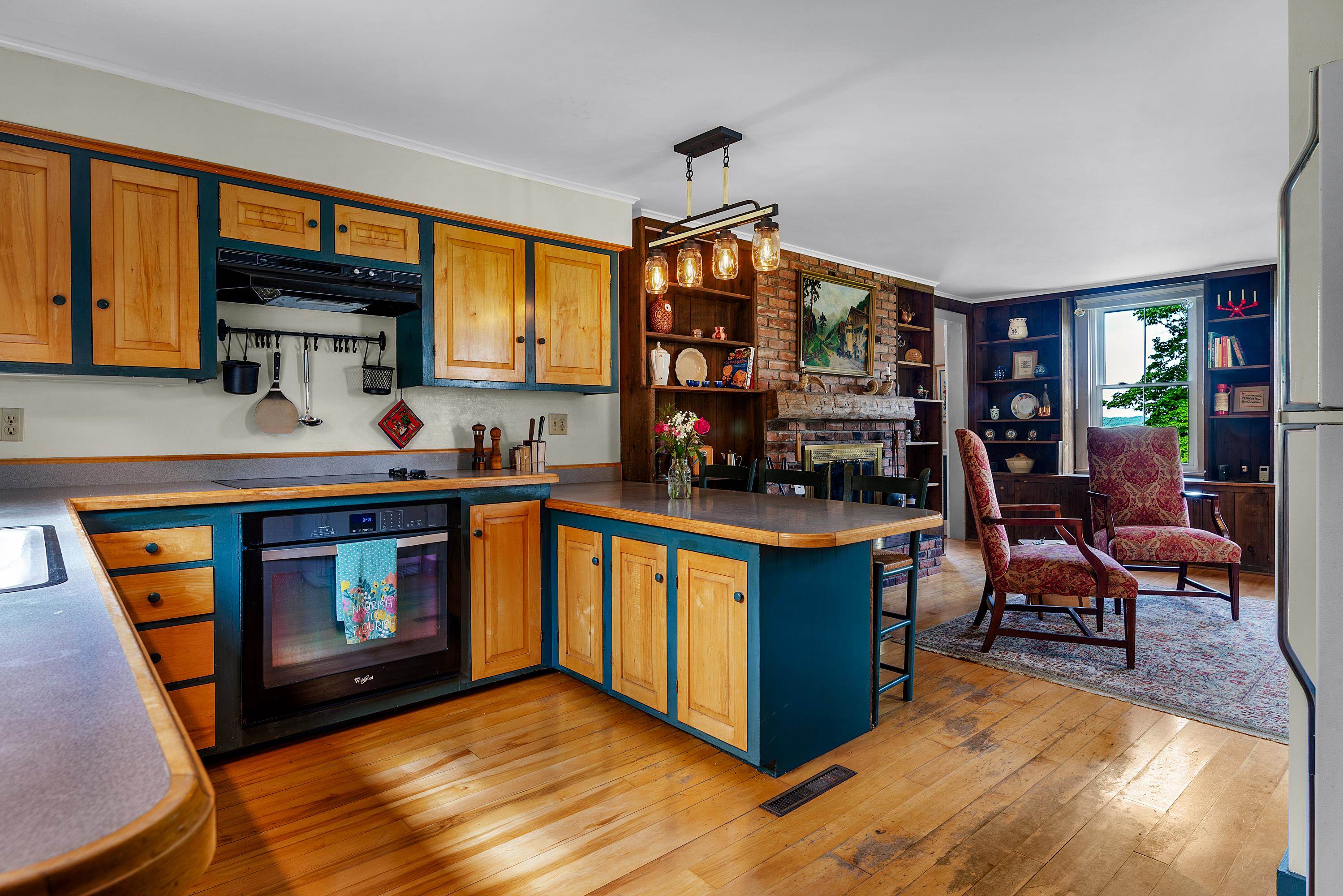 1574 Weir Road Property Photo 8
