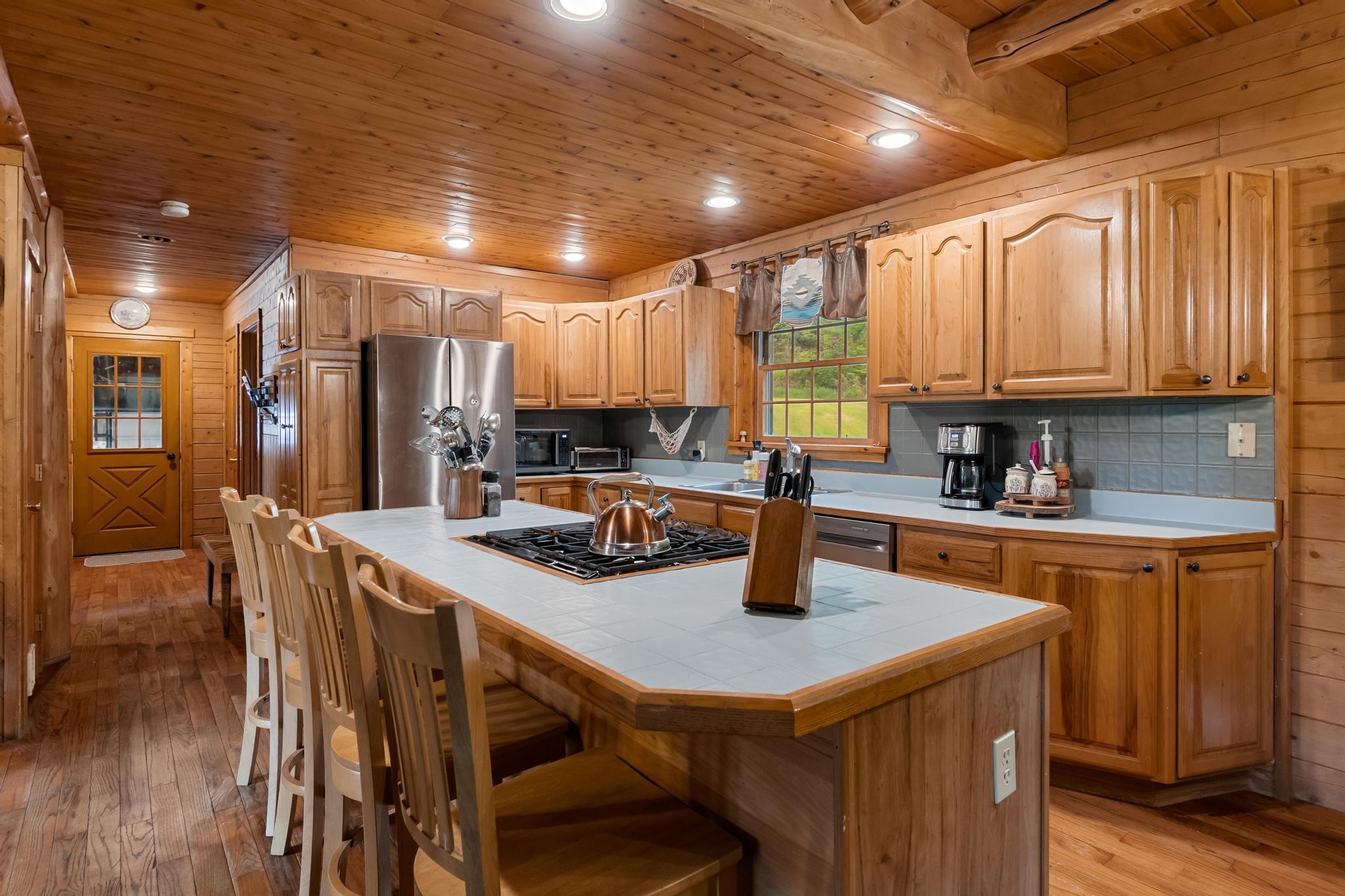 1586 Church Road Property Photo 14