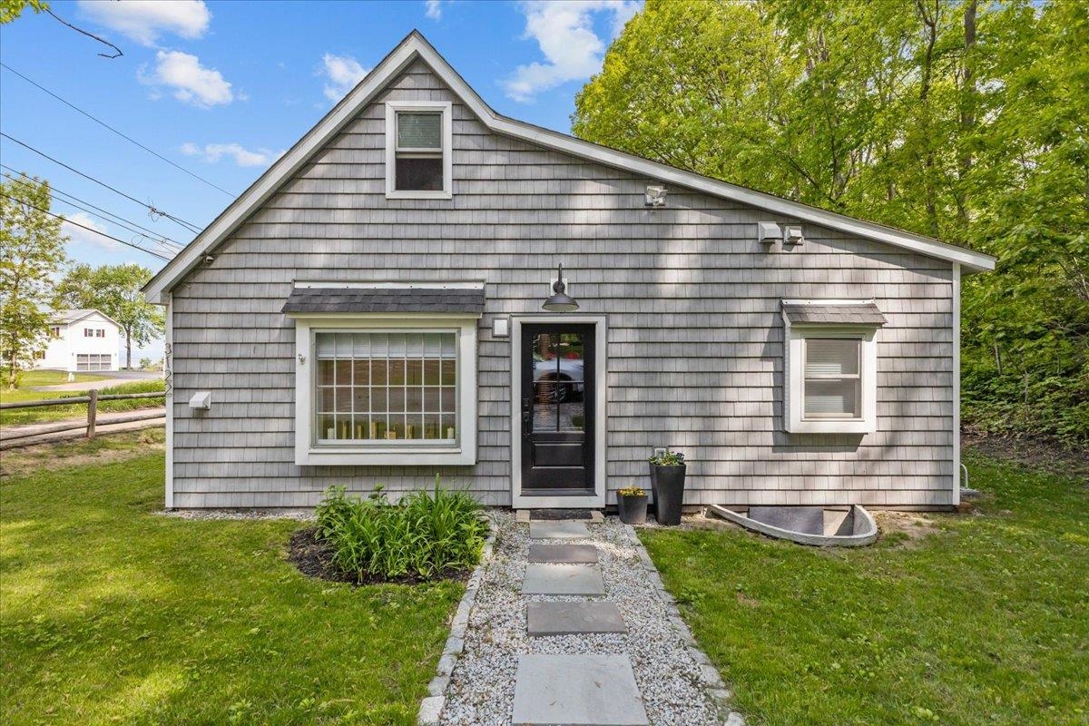 3122 North Avenue Property Photo 1