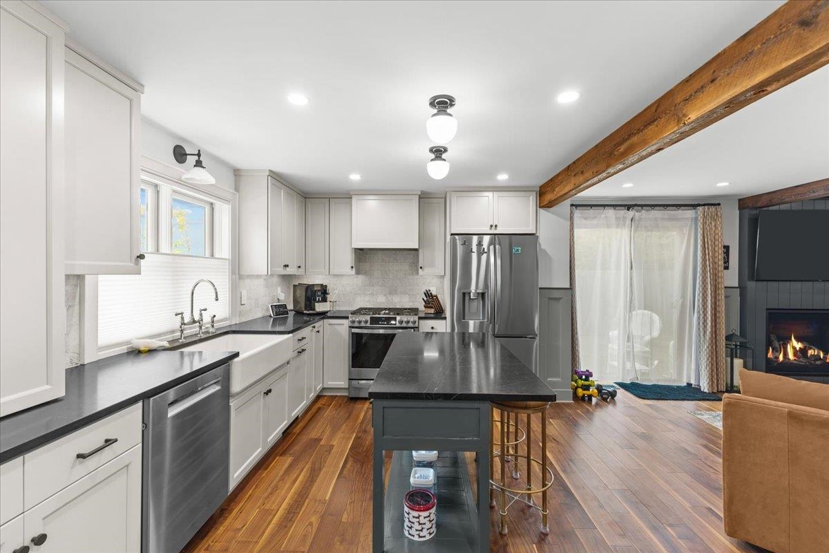 3122 North Avenue Property Photo 11