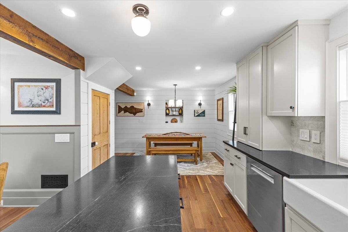 3122 North Avenue Property Photo 15