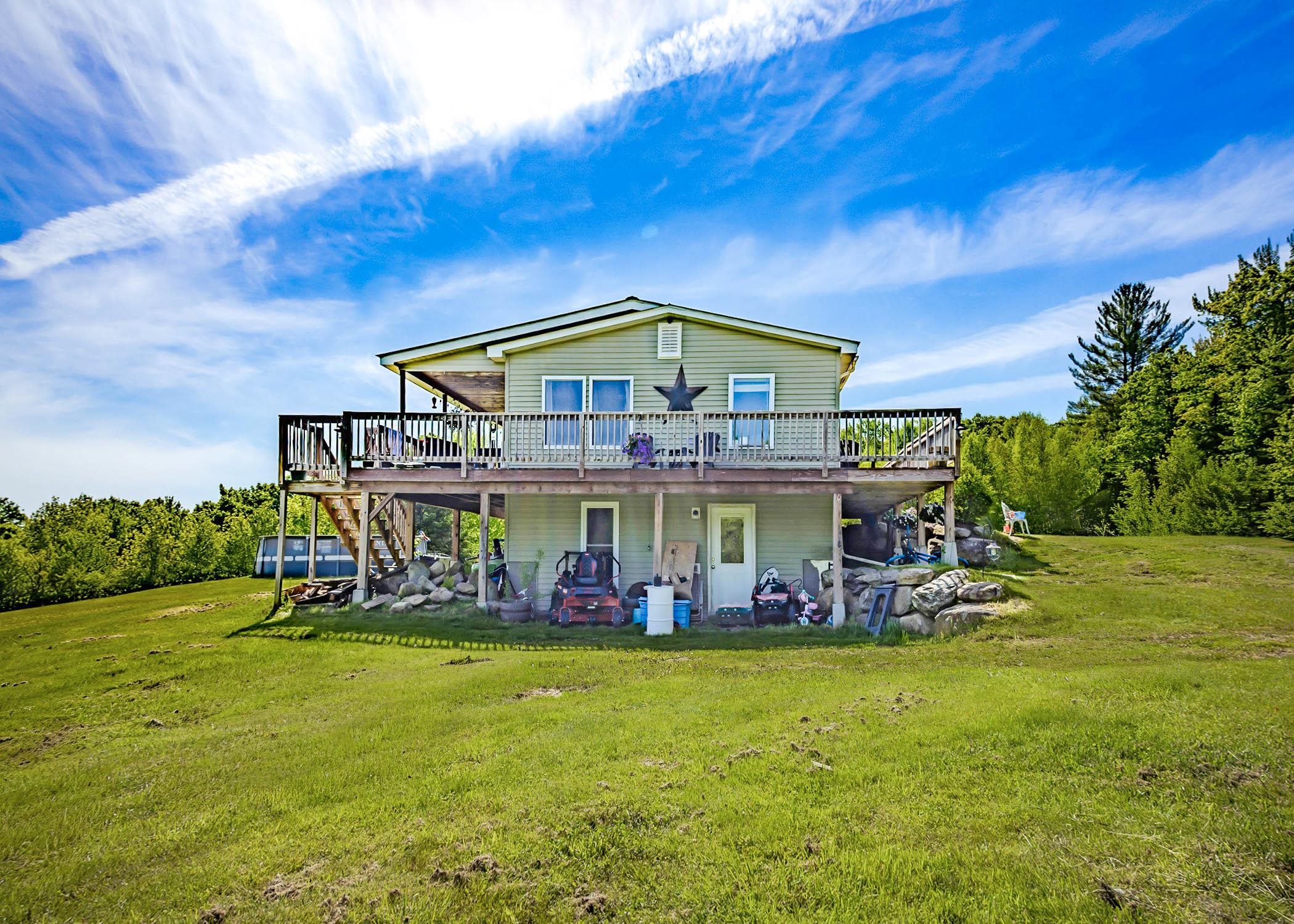 101 Ladd Road Property Photo 1