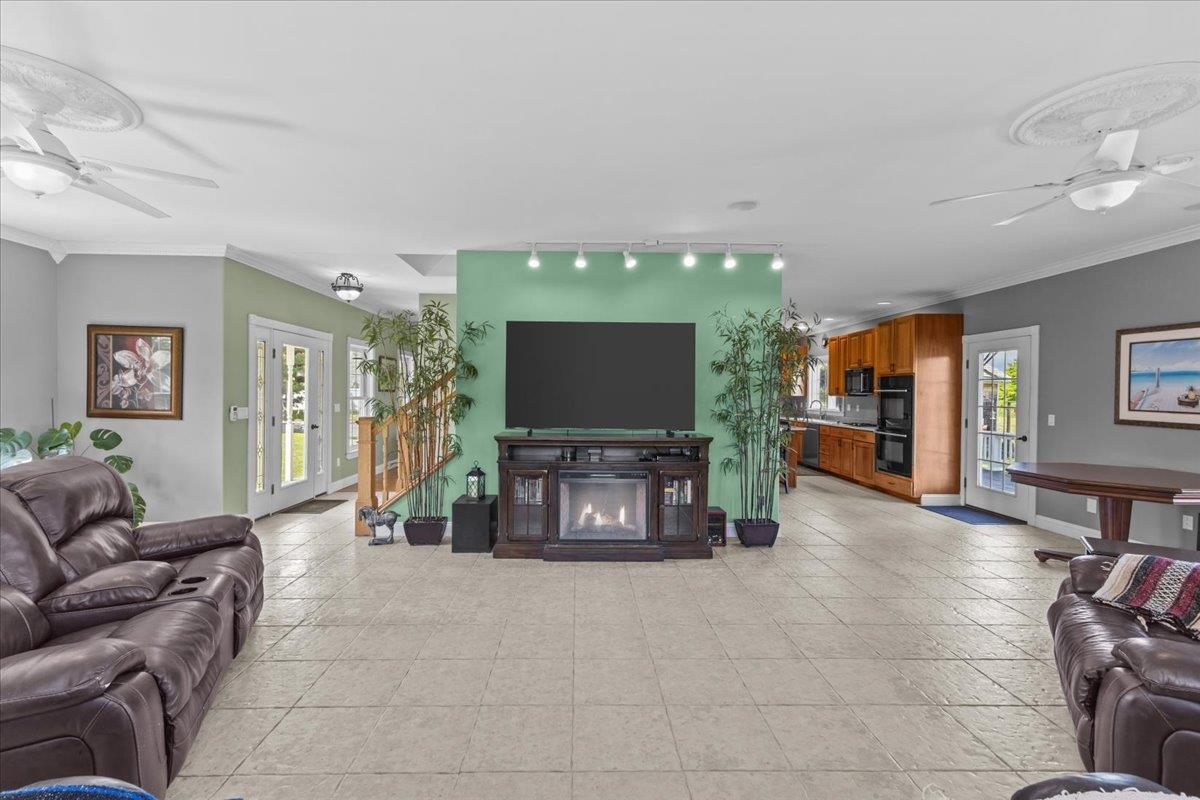 413 Hibbard Road Property Photo 3