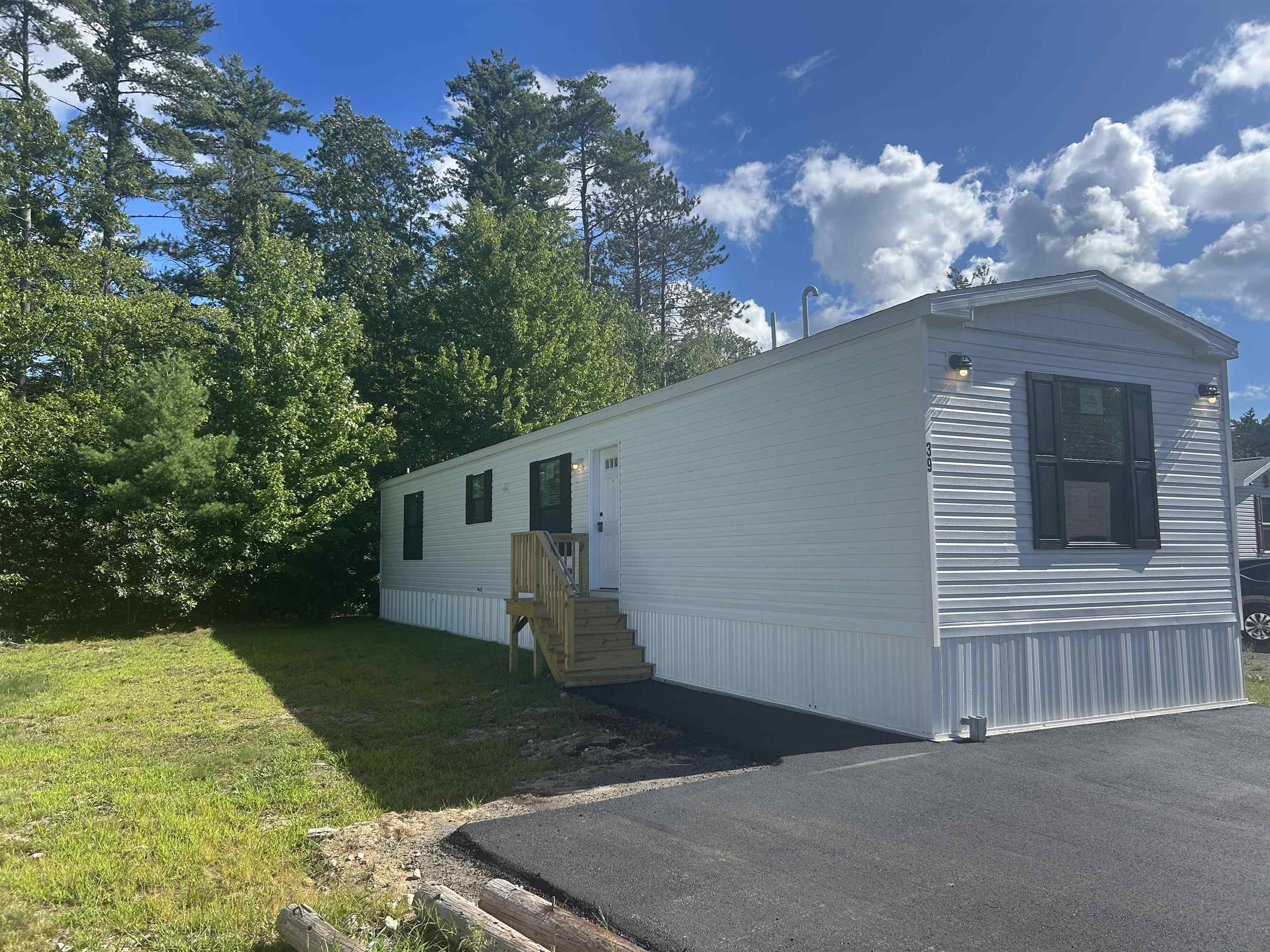 39 Pineland Park Road Property Photo 1
