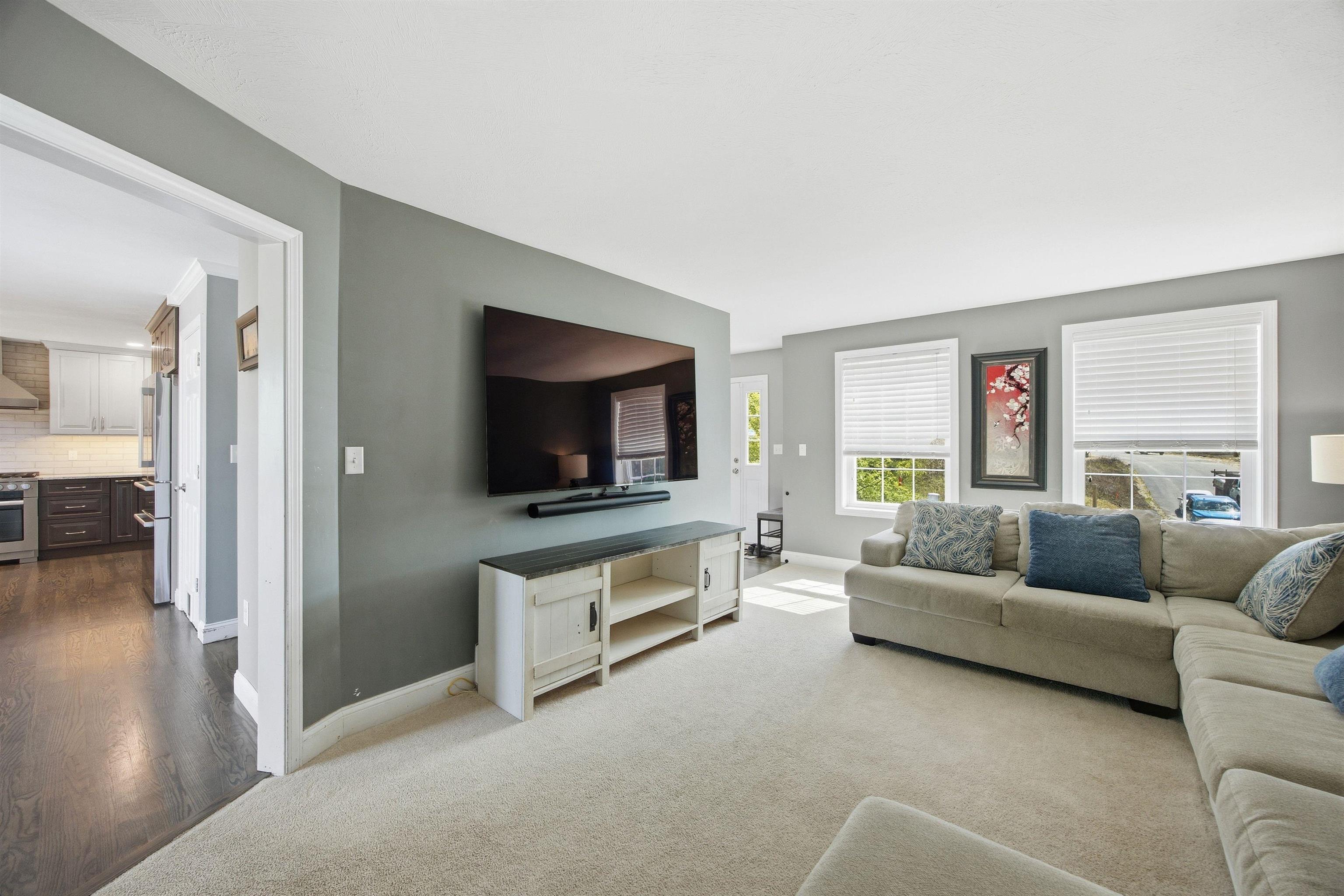 317 University Circle Property Photo 15