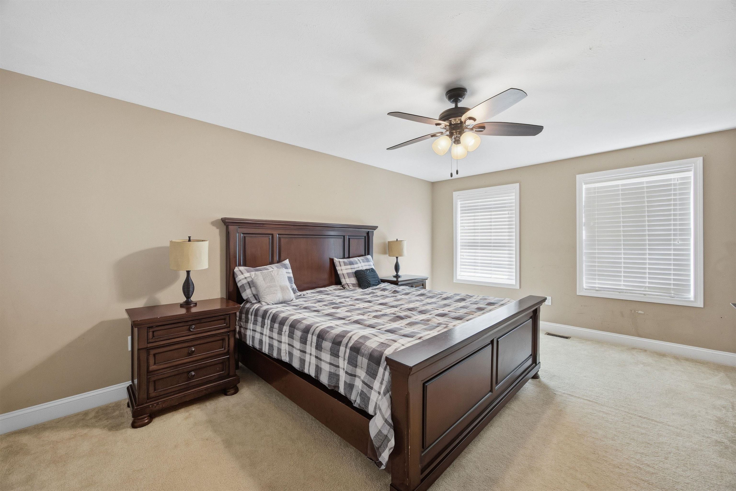 317 University Circle Property Photo 18