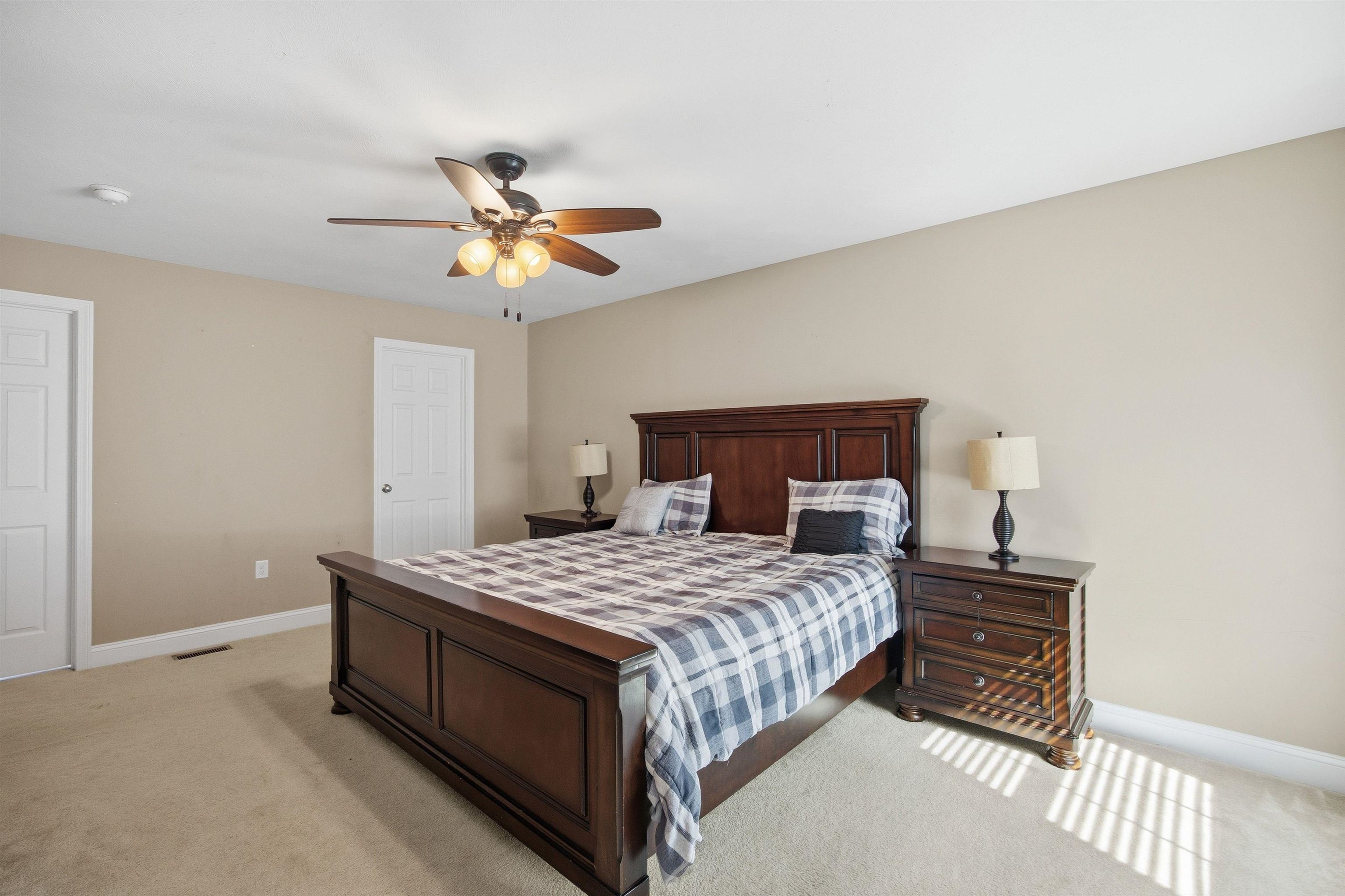 317 University Circle Property Photo 19