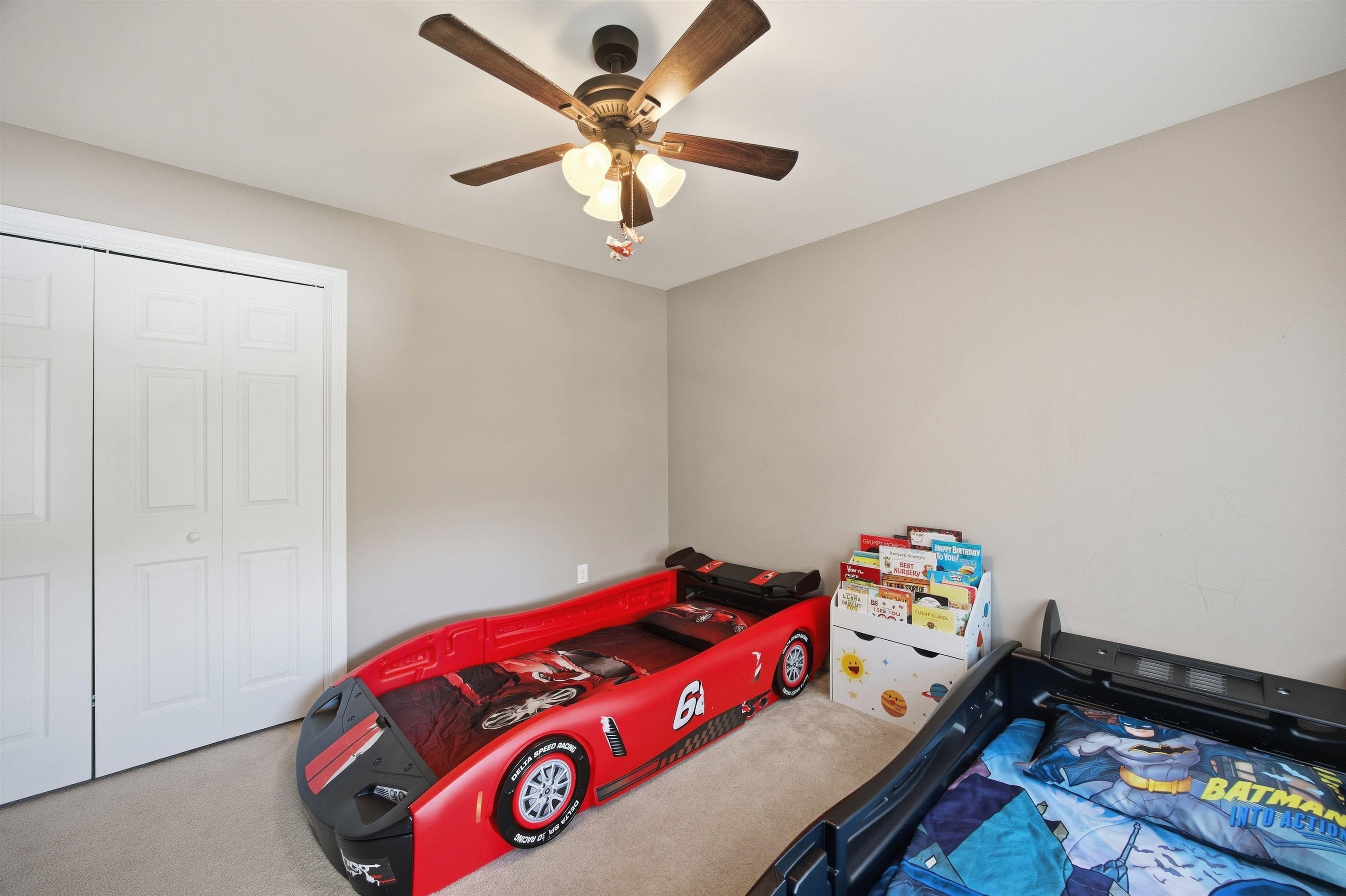 317 University Circle Property Photo 24