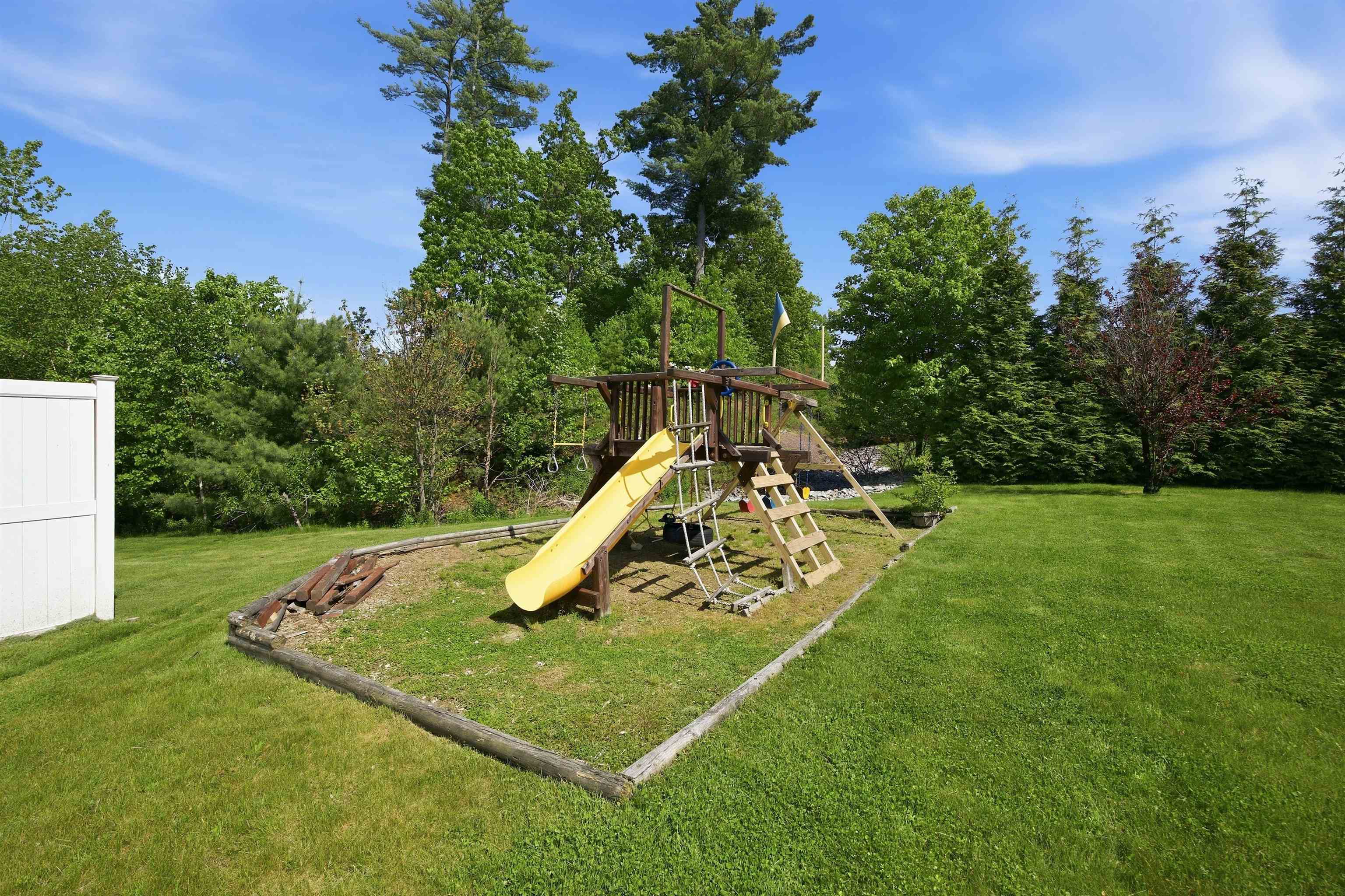 317 University Circle Property Photo 39