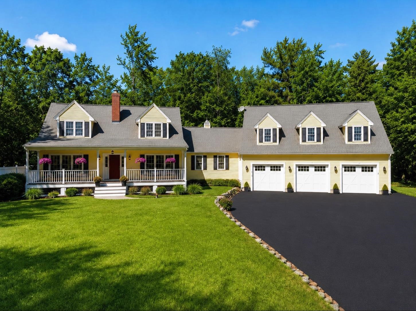 302 Forest Road