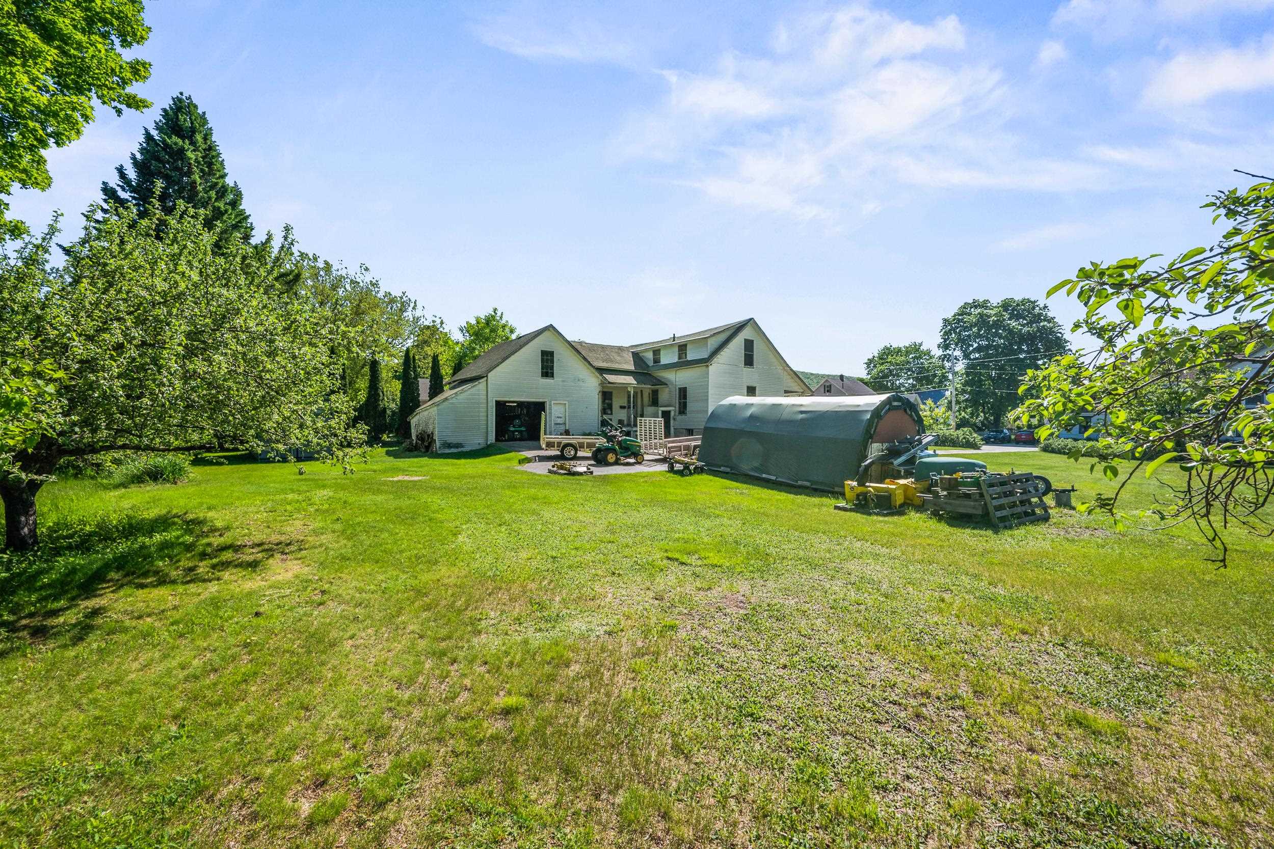 44 Alpine Street Property Photo 2