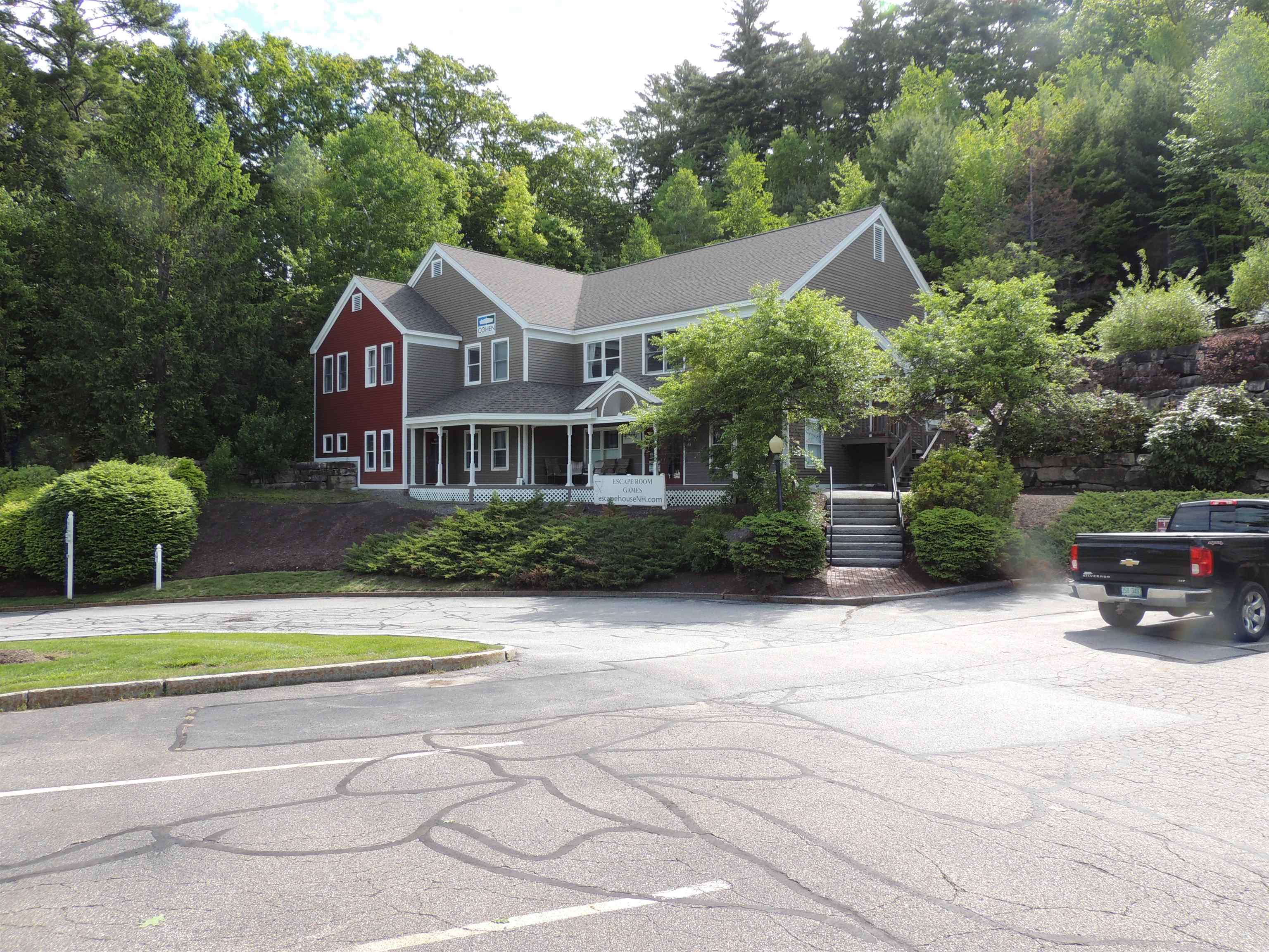 401 Gilford Avenue Property Photo 1