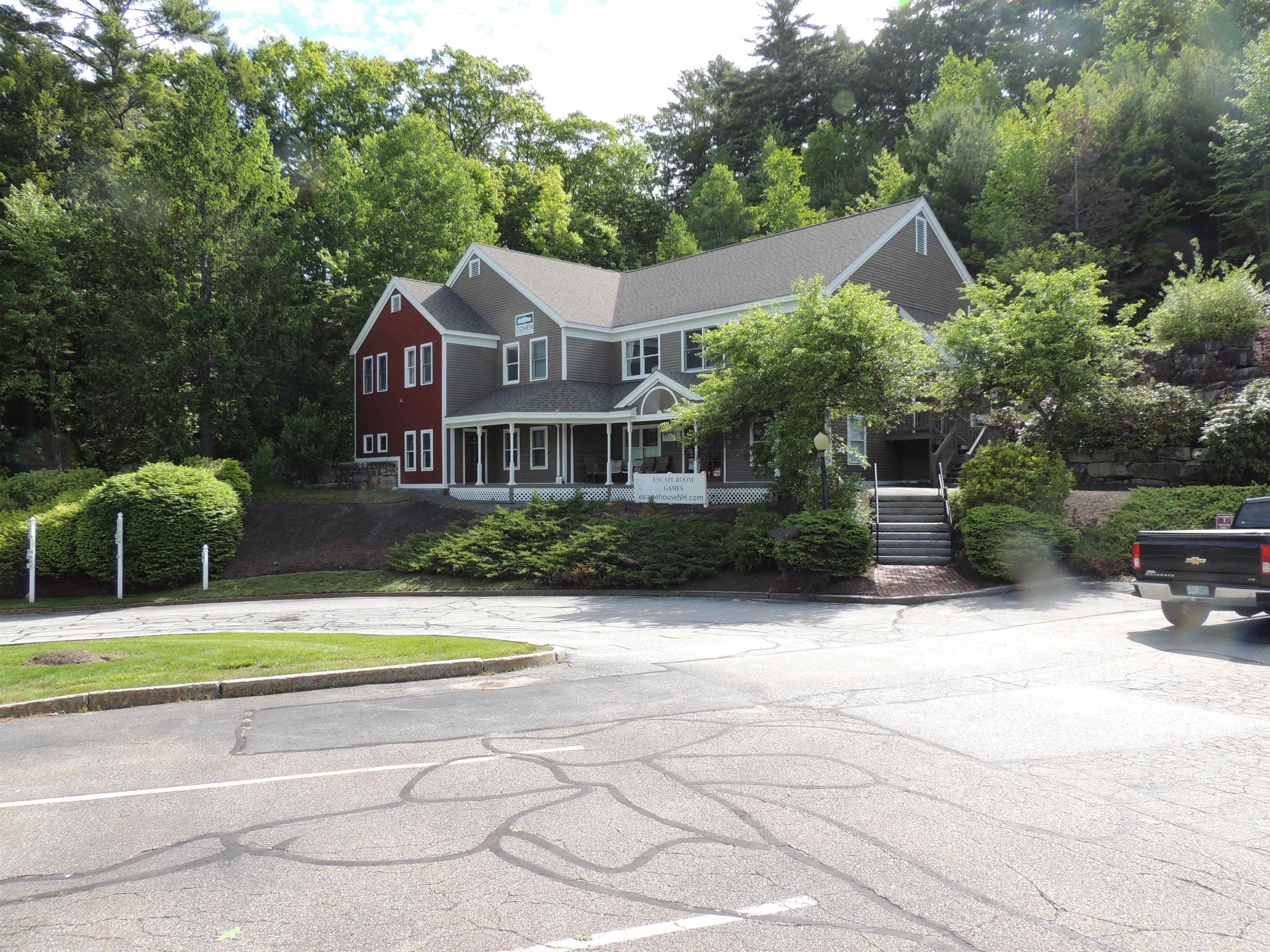 401 Gilford Avenue Property Photo 2