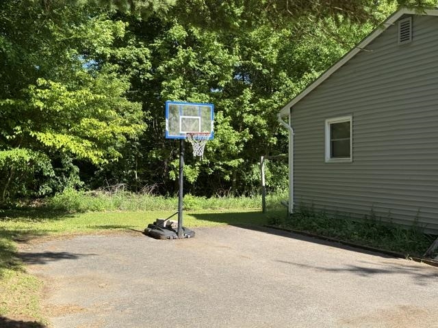 22 Lawrence Heights Property Photo 36