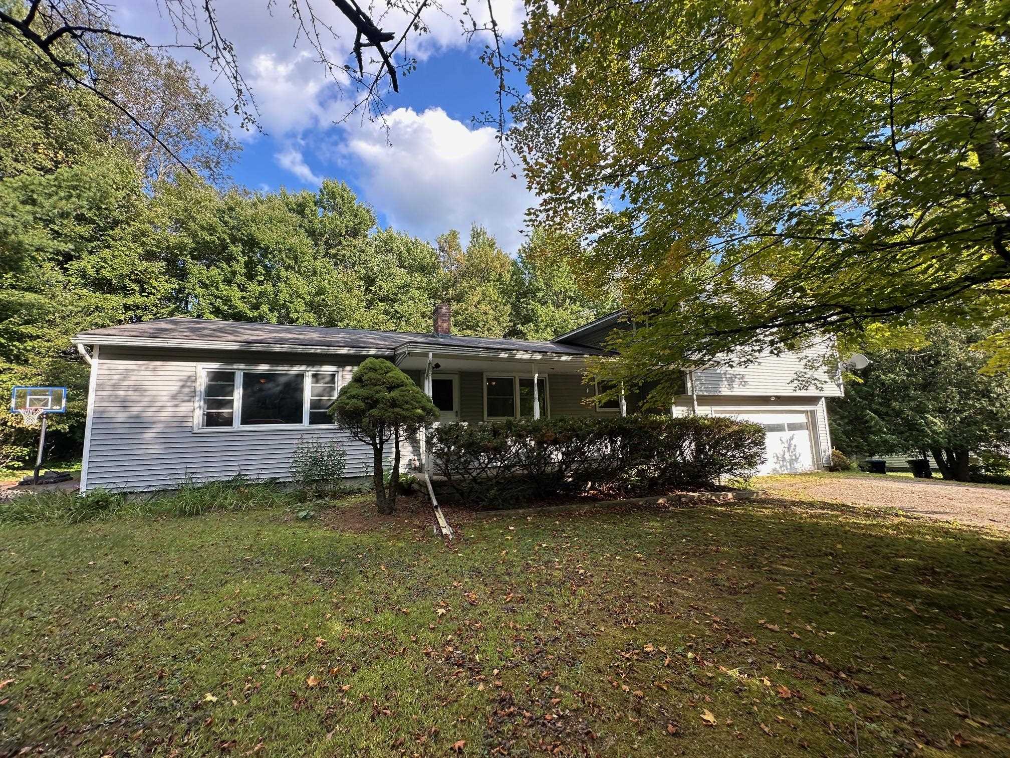 22 Lawrence Heights Property Photo 43