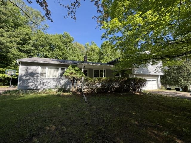 22 Lawrence Heights Property Photo 44