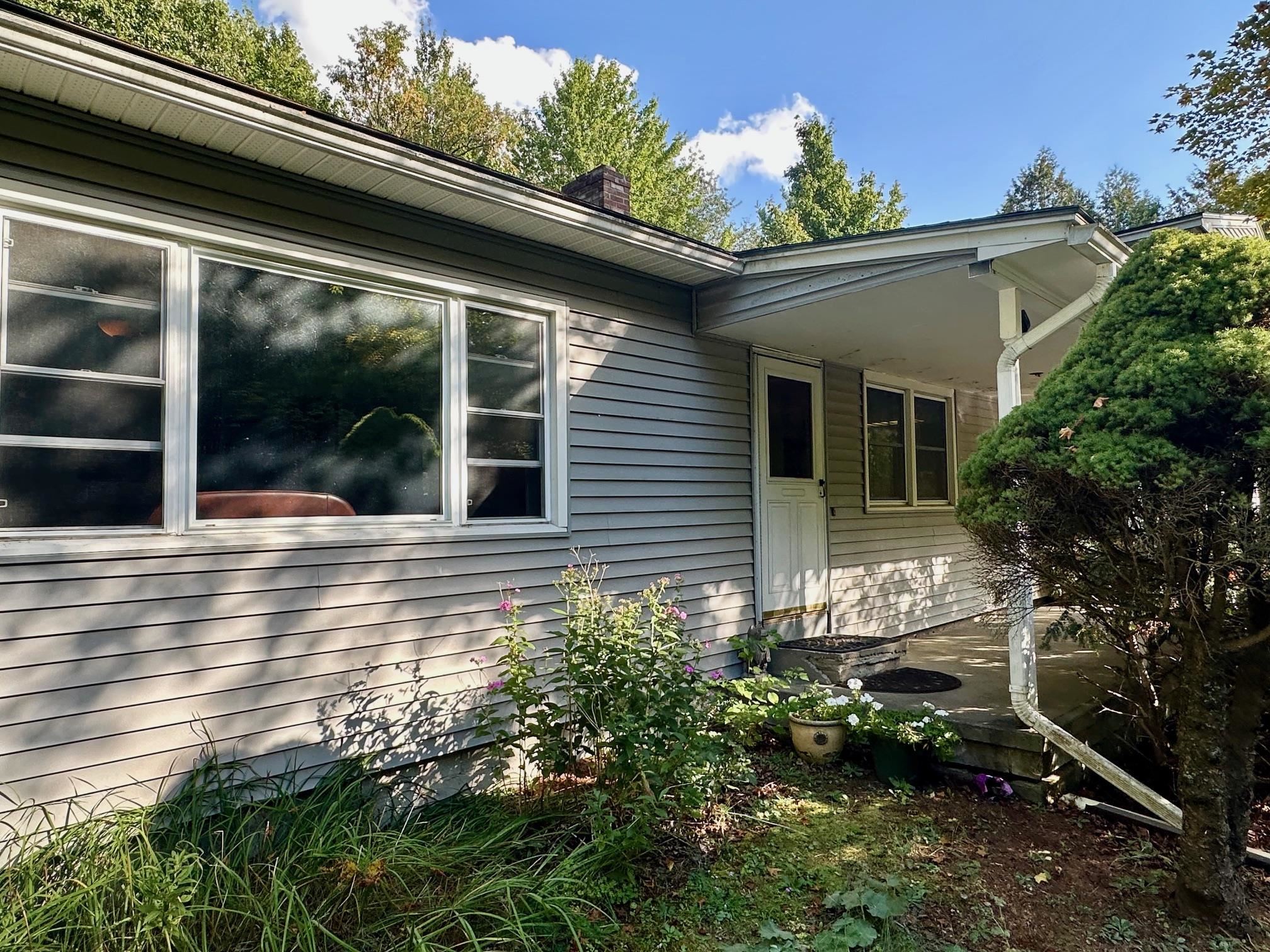 22 Lawrence Heights Property Photo 47