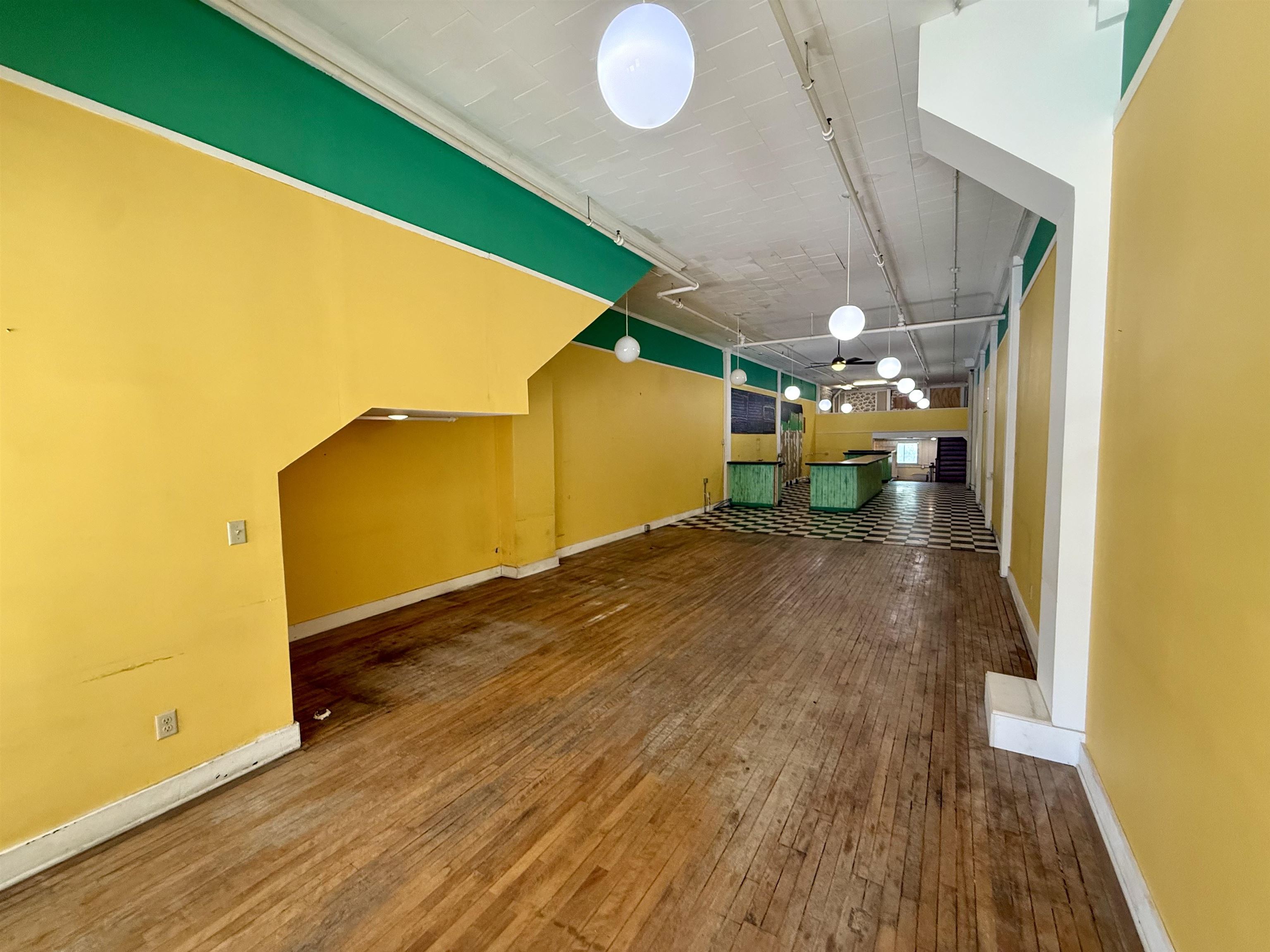 378 Railroad Street Property Photo 9