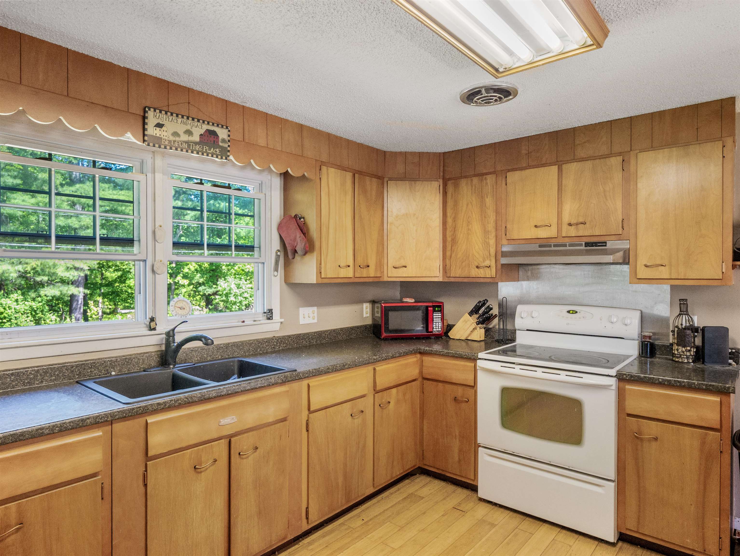 56 Prior Drive Property Photo 4