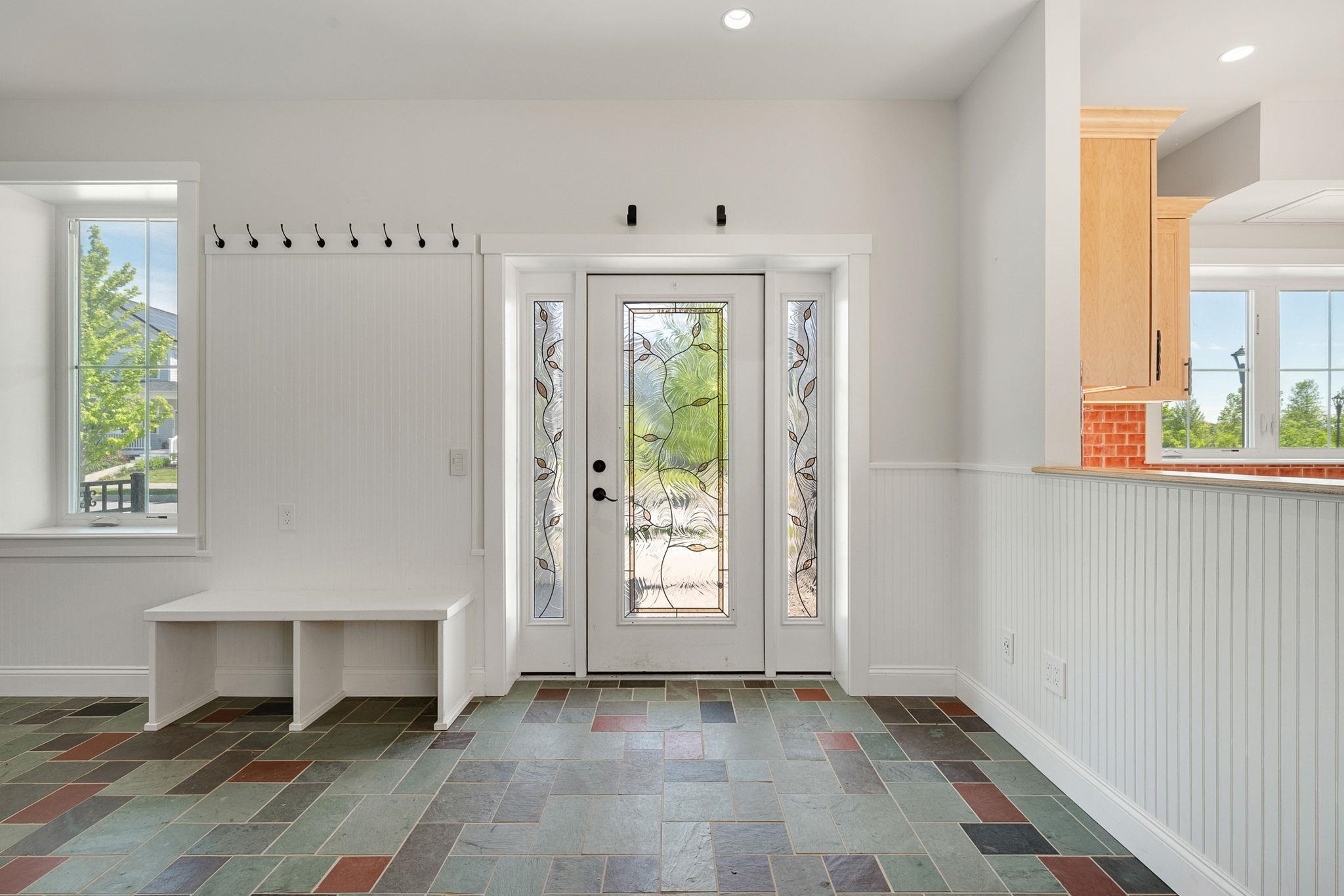 225 Midland Avenue Property Photo 3