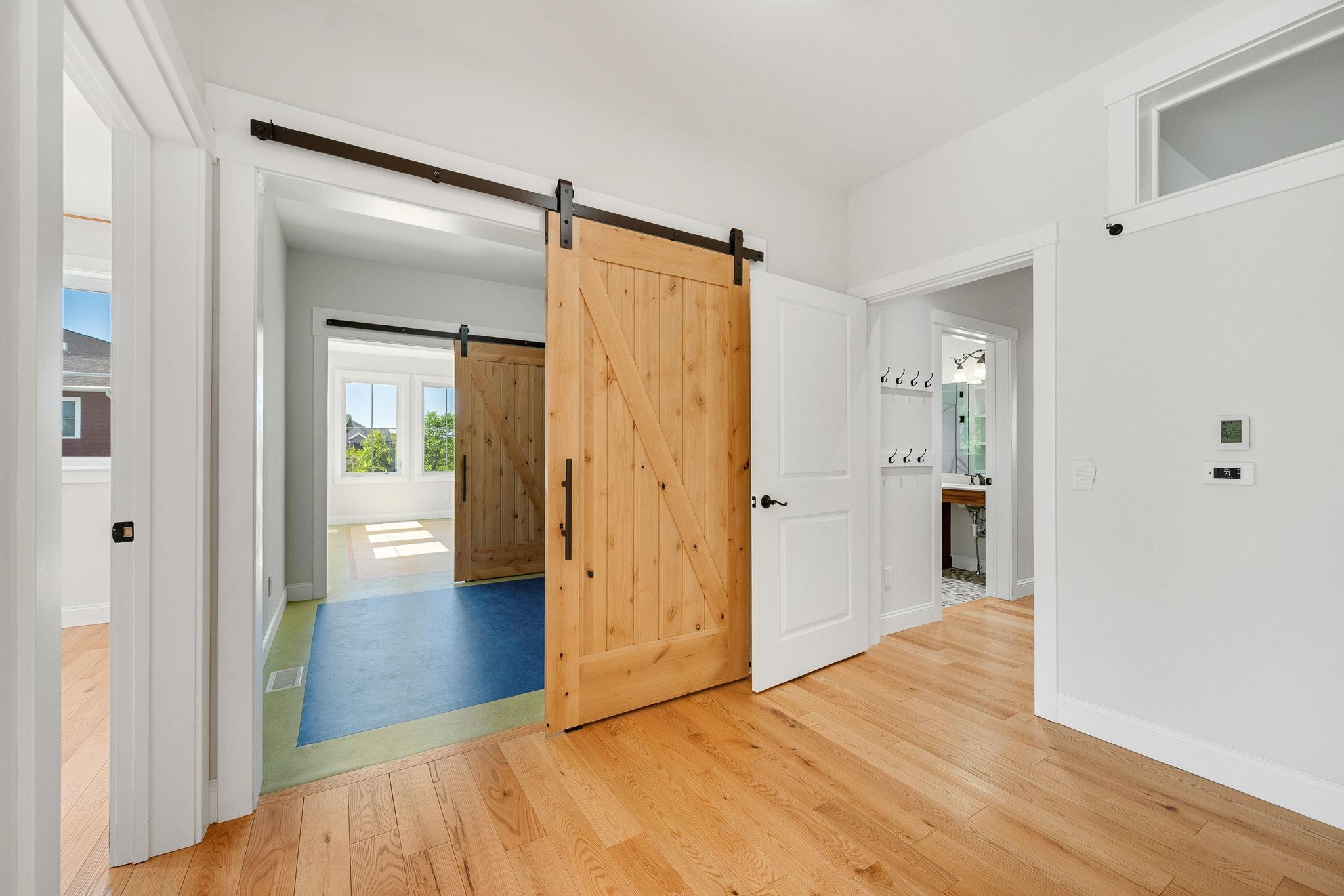 225 Midland Avenue Property Photo 12