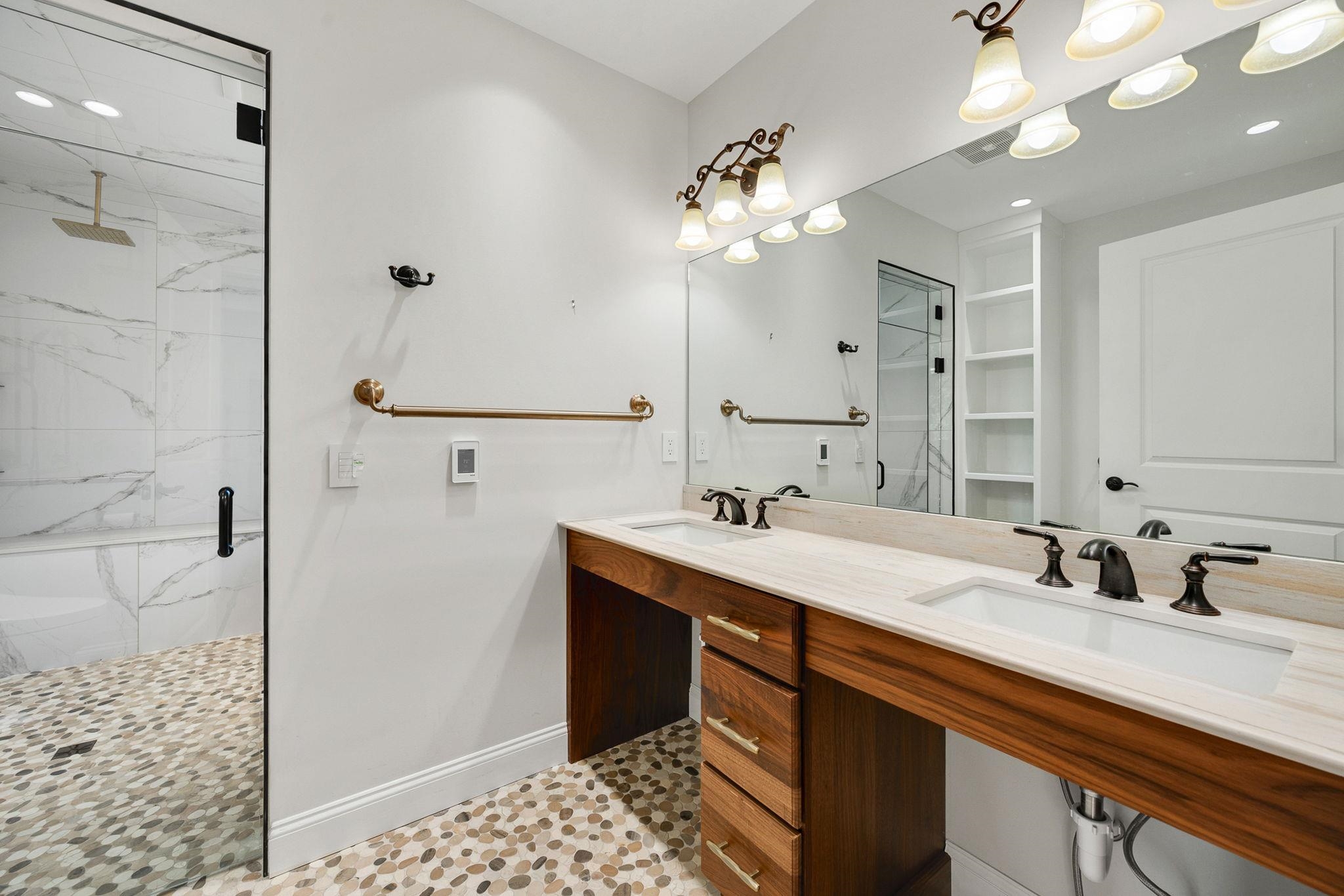 225 Midland Avenue Property Photo 14