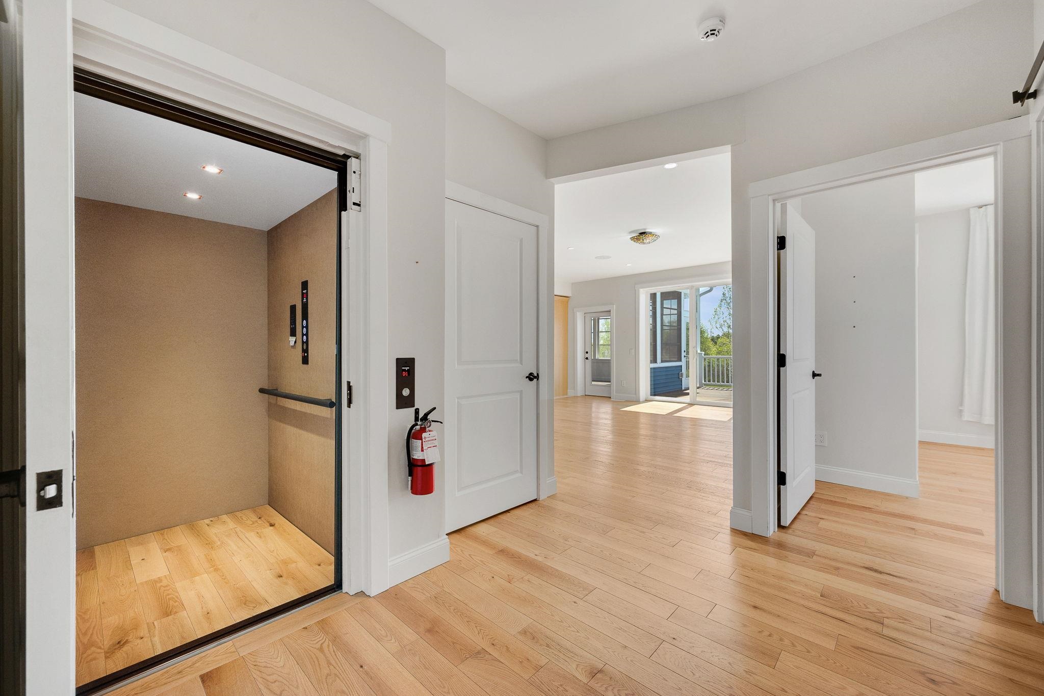 225 Midland Avenue Property Photo 21