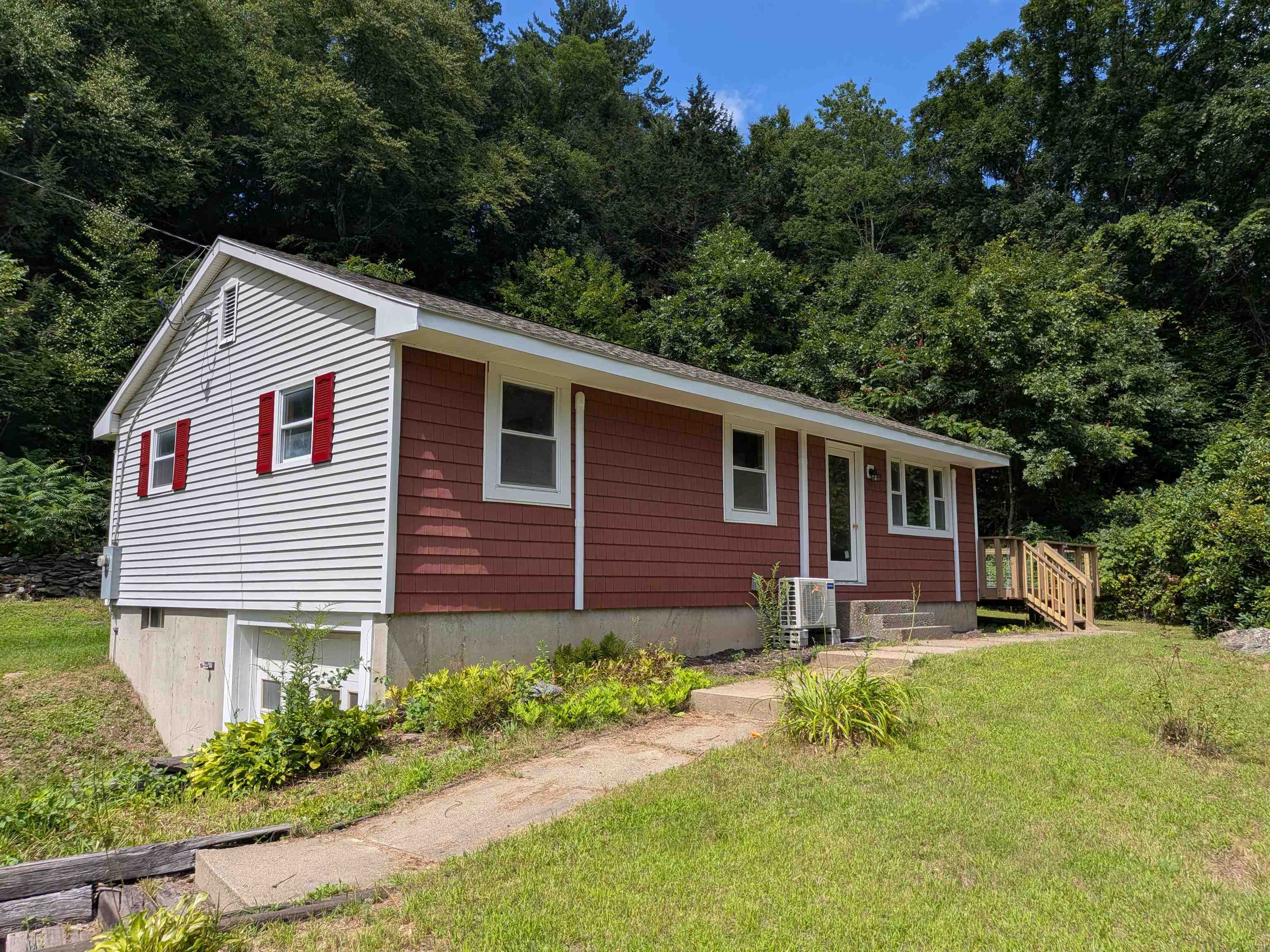 2117 Pine Banks Road Property Photo 1