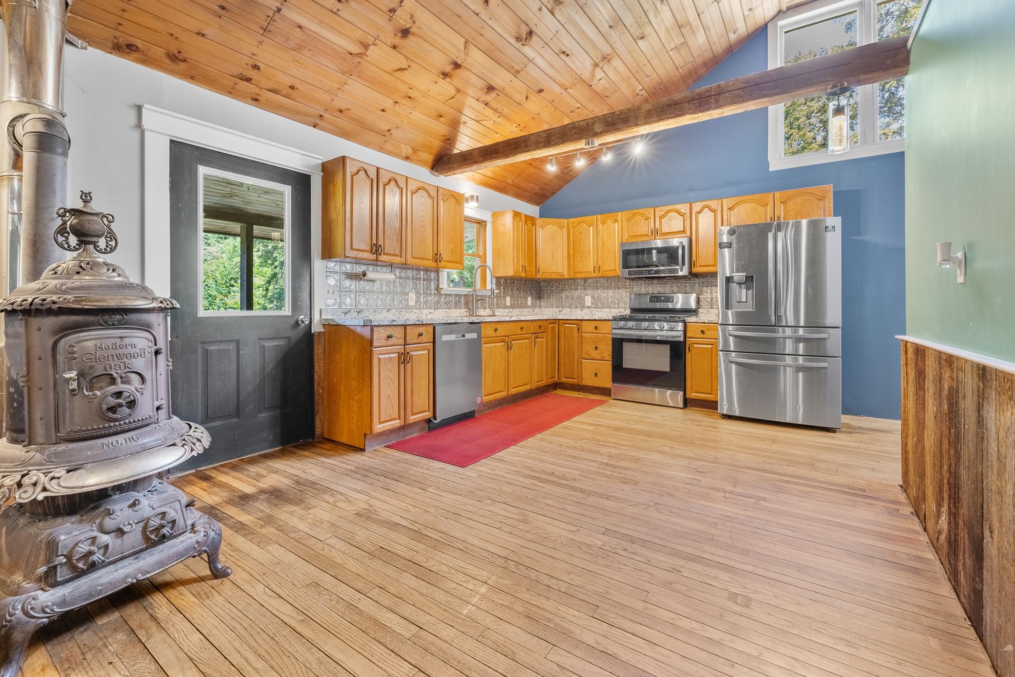 198 Brackett Road Property Photo 3