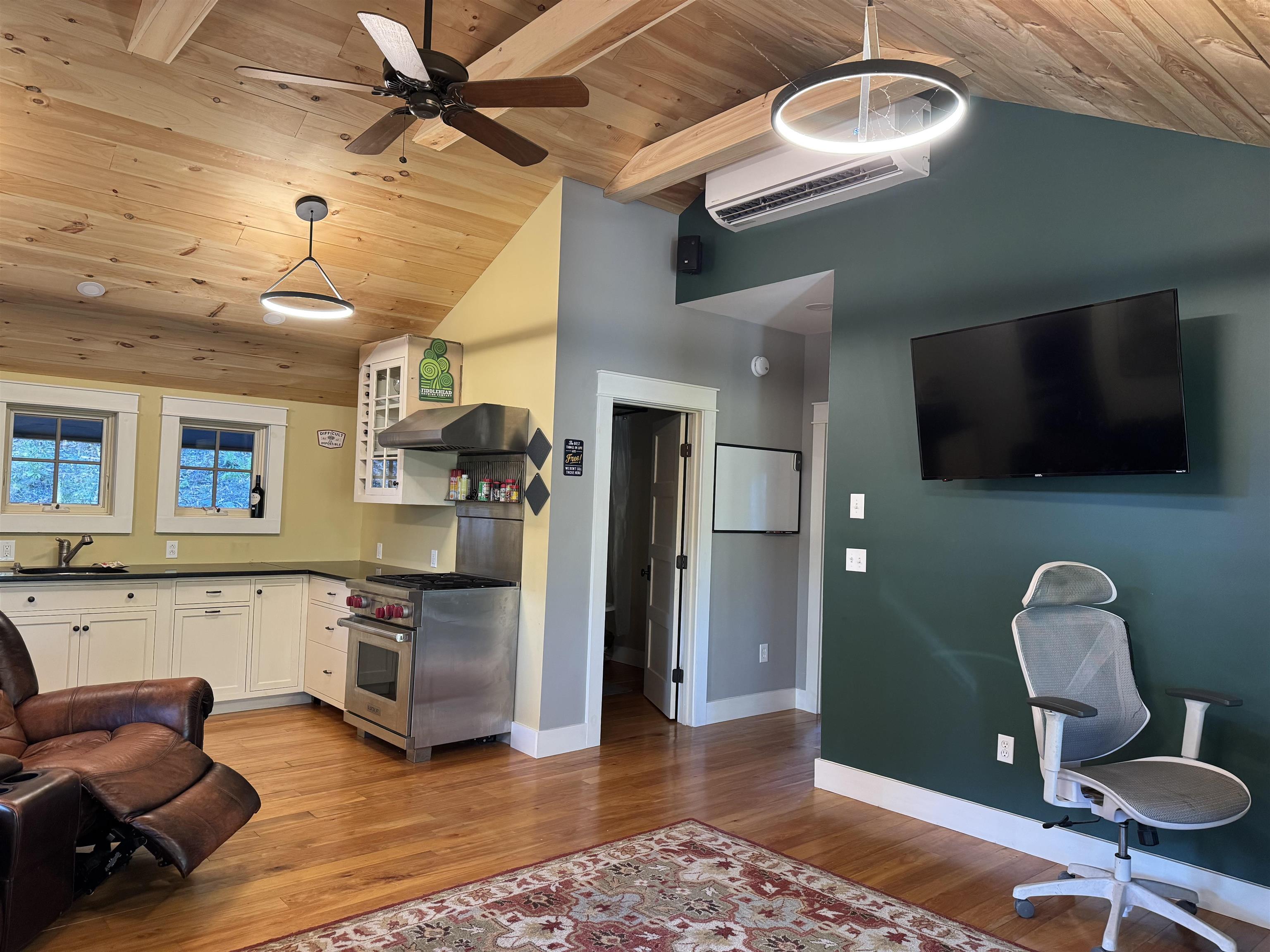 198 Brackett Road Property Photo 25