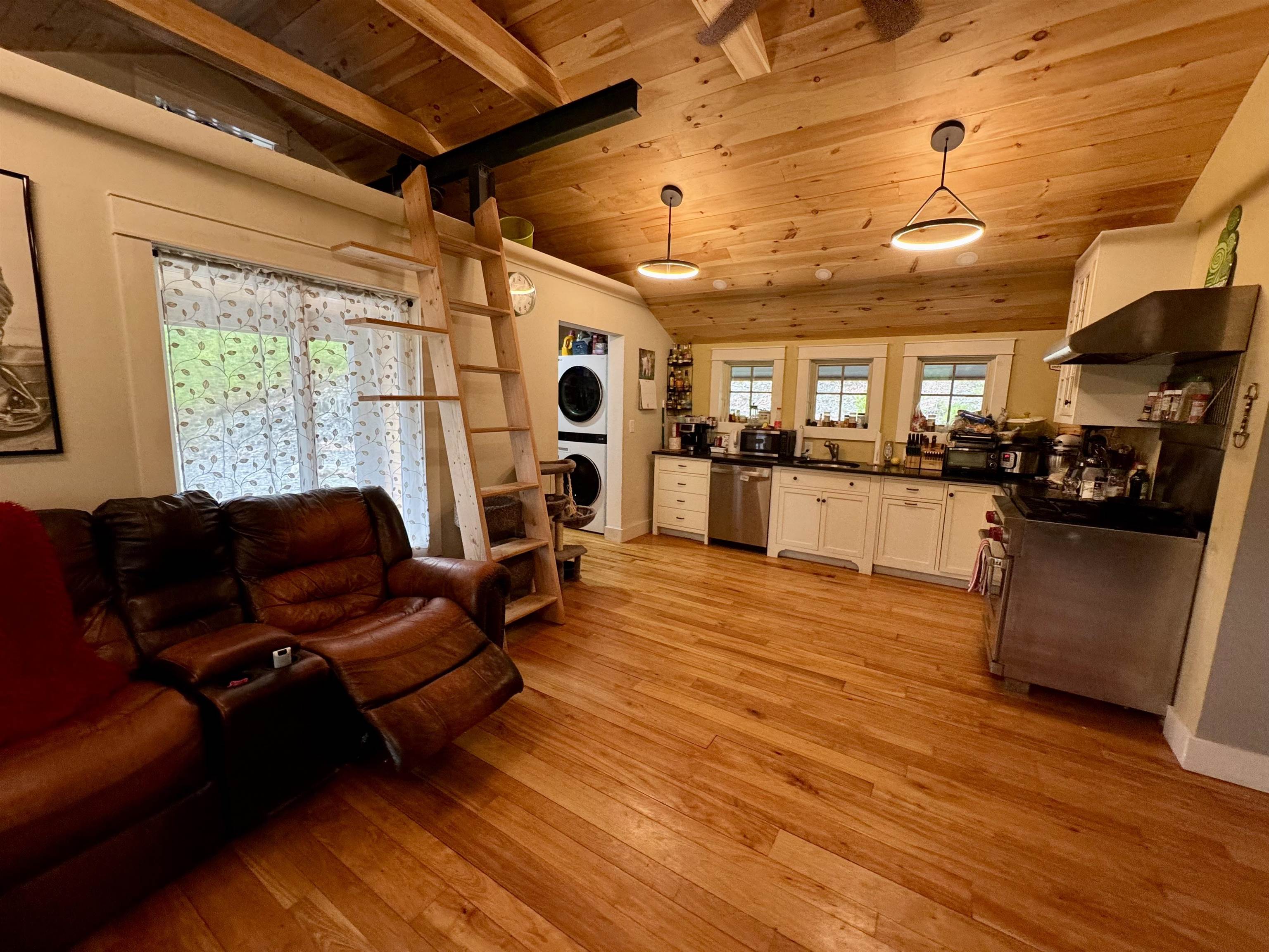 198 Brackett Road Property Photo 27