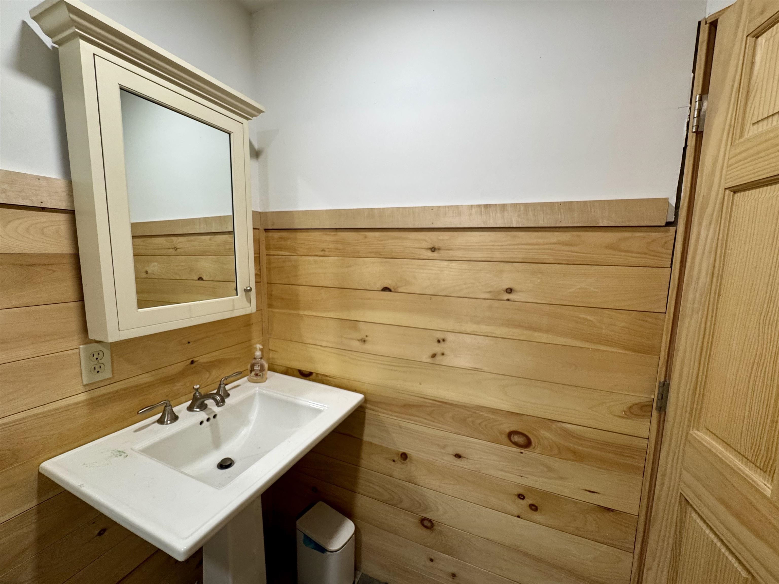 198 Brackett Road Property Photo 45