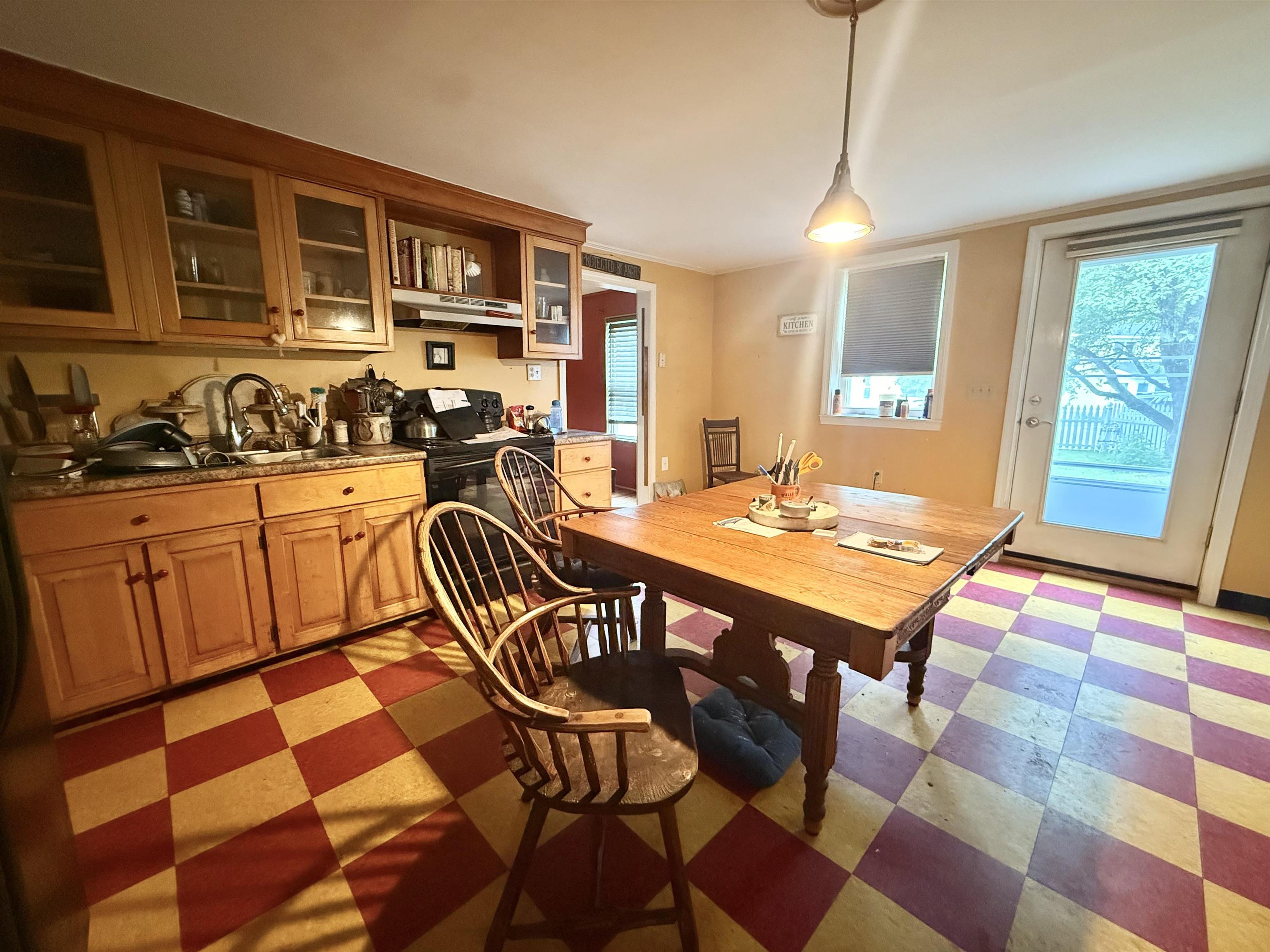 56 Forest Street Property Photo 4