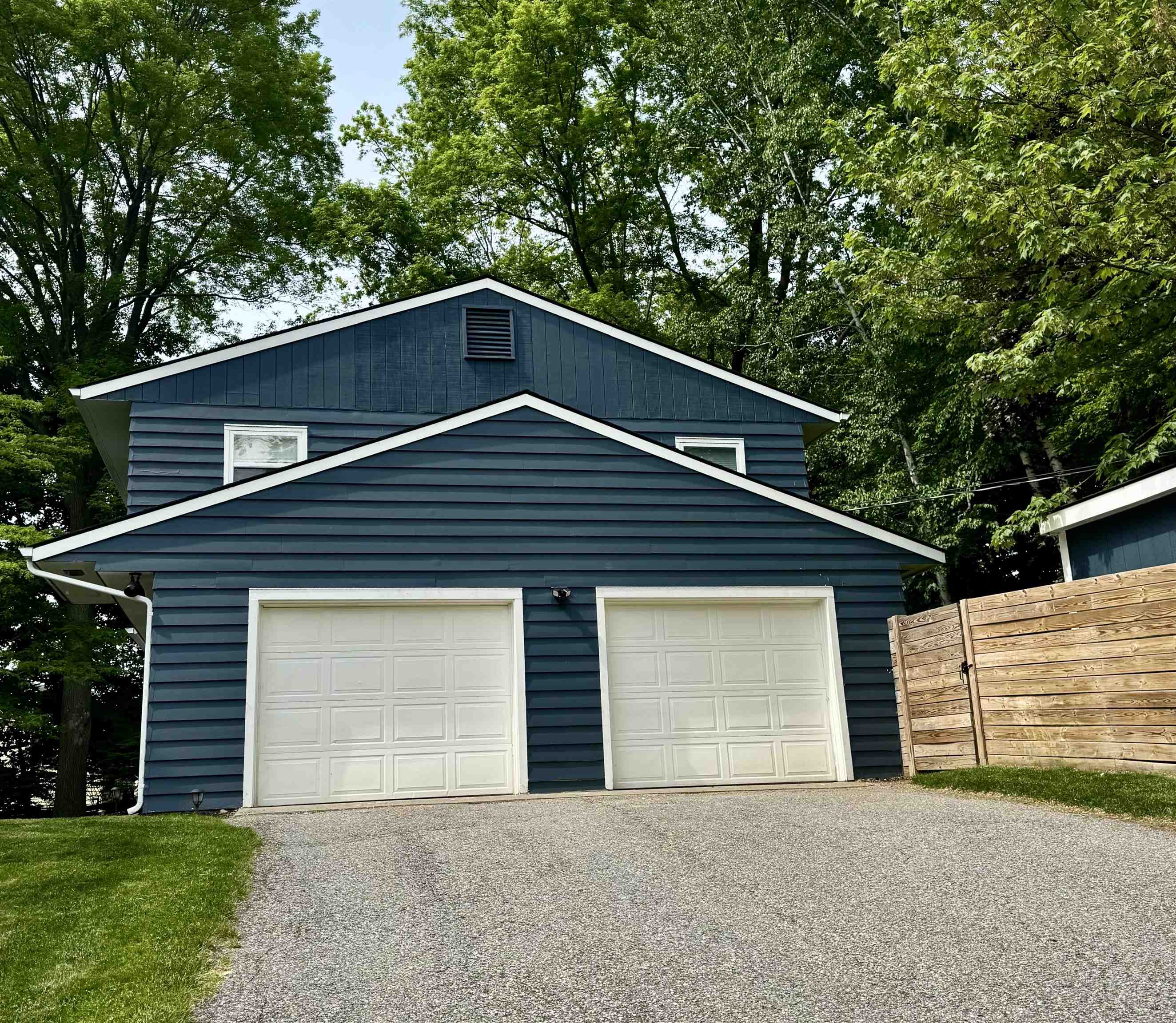 379 Pinehurst Drive Property Photo 2