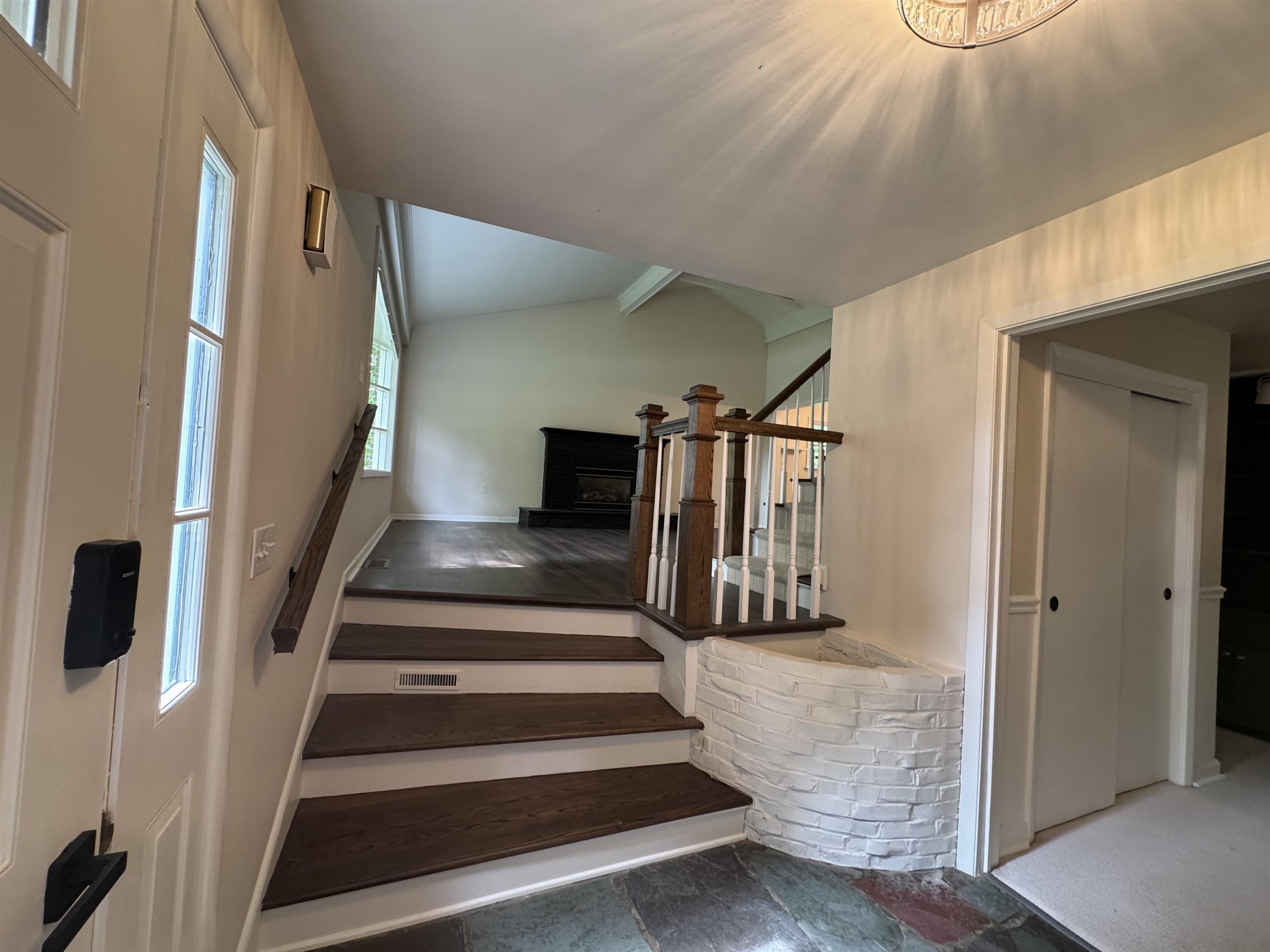 379 Pinehurst Drive Property Photo 4