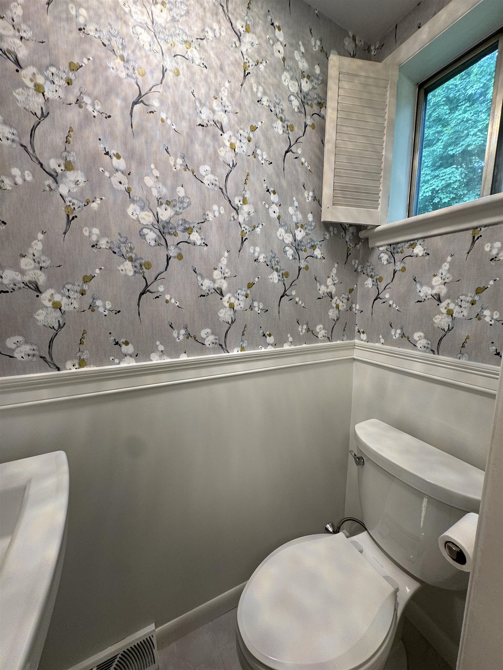 379 Pinehurst Drive Property Photo 12