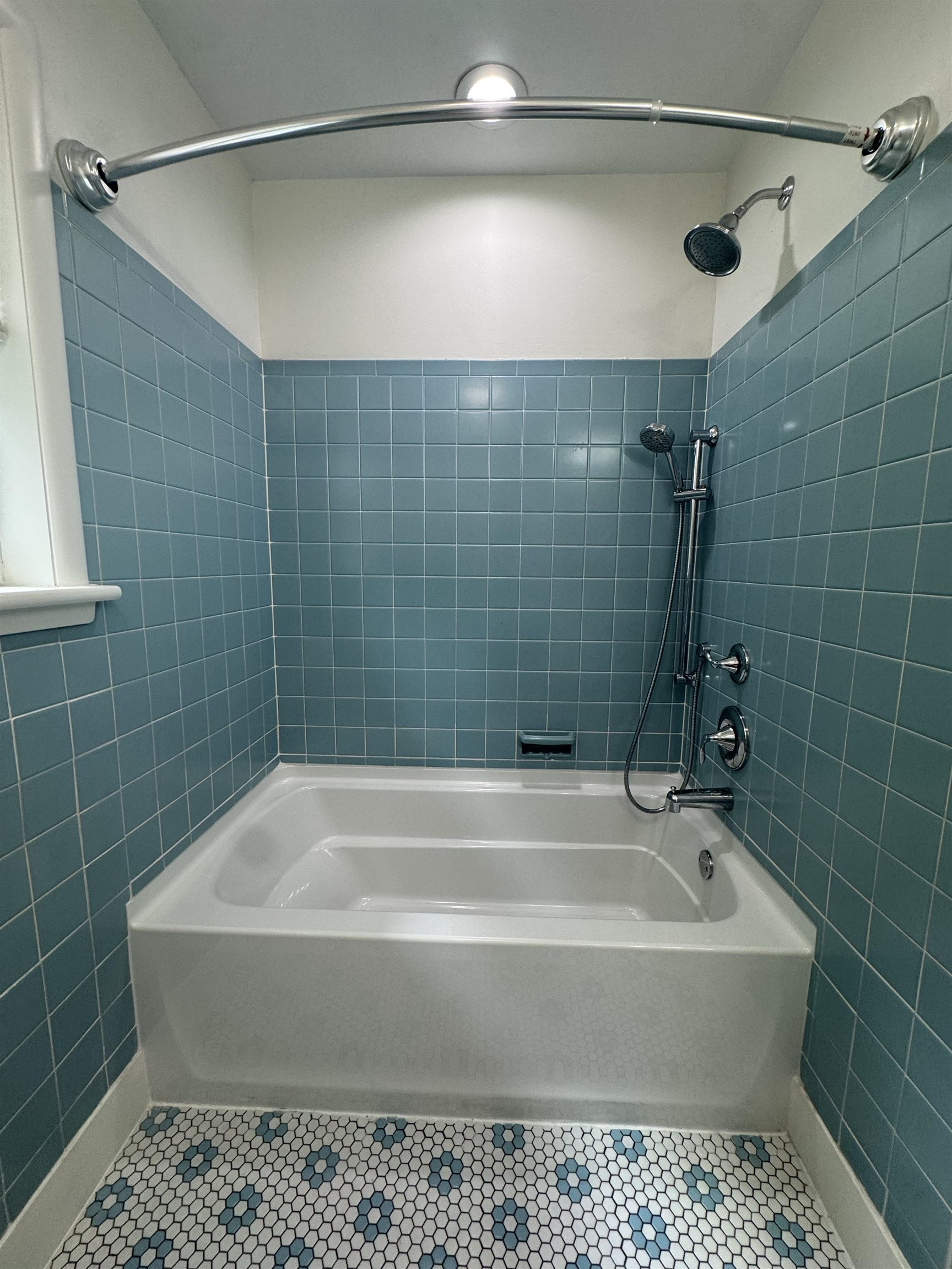 379 Pinehurst Drive Property Photo 23