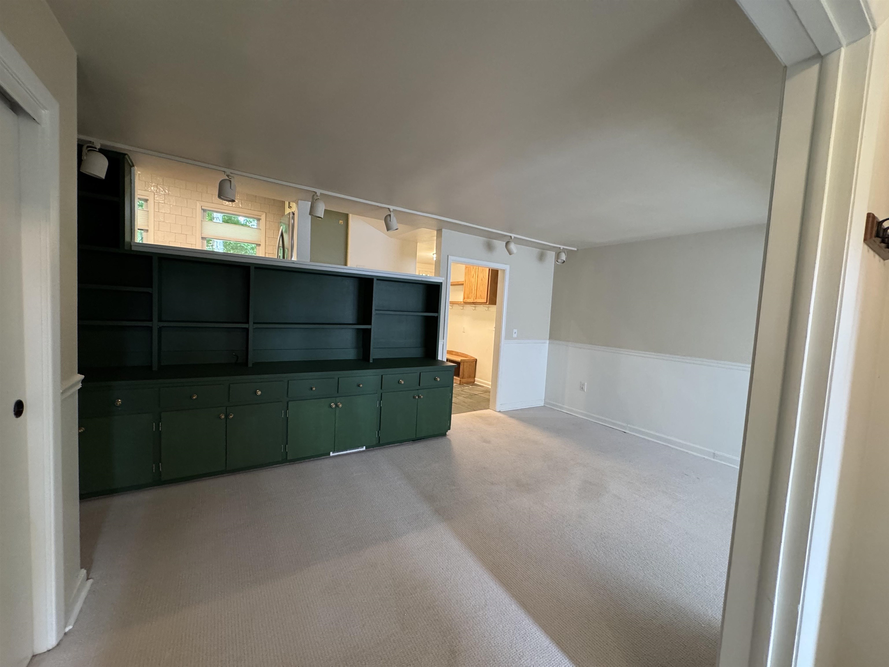 379 Pinehurst Drive Property Photo 25