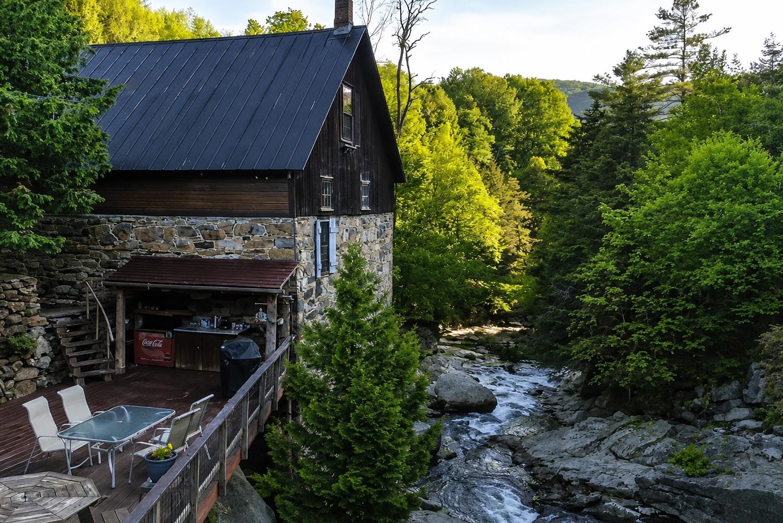 442 States Prison Hollow Road Property Photo 4