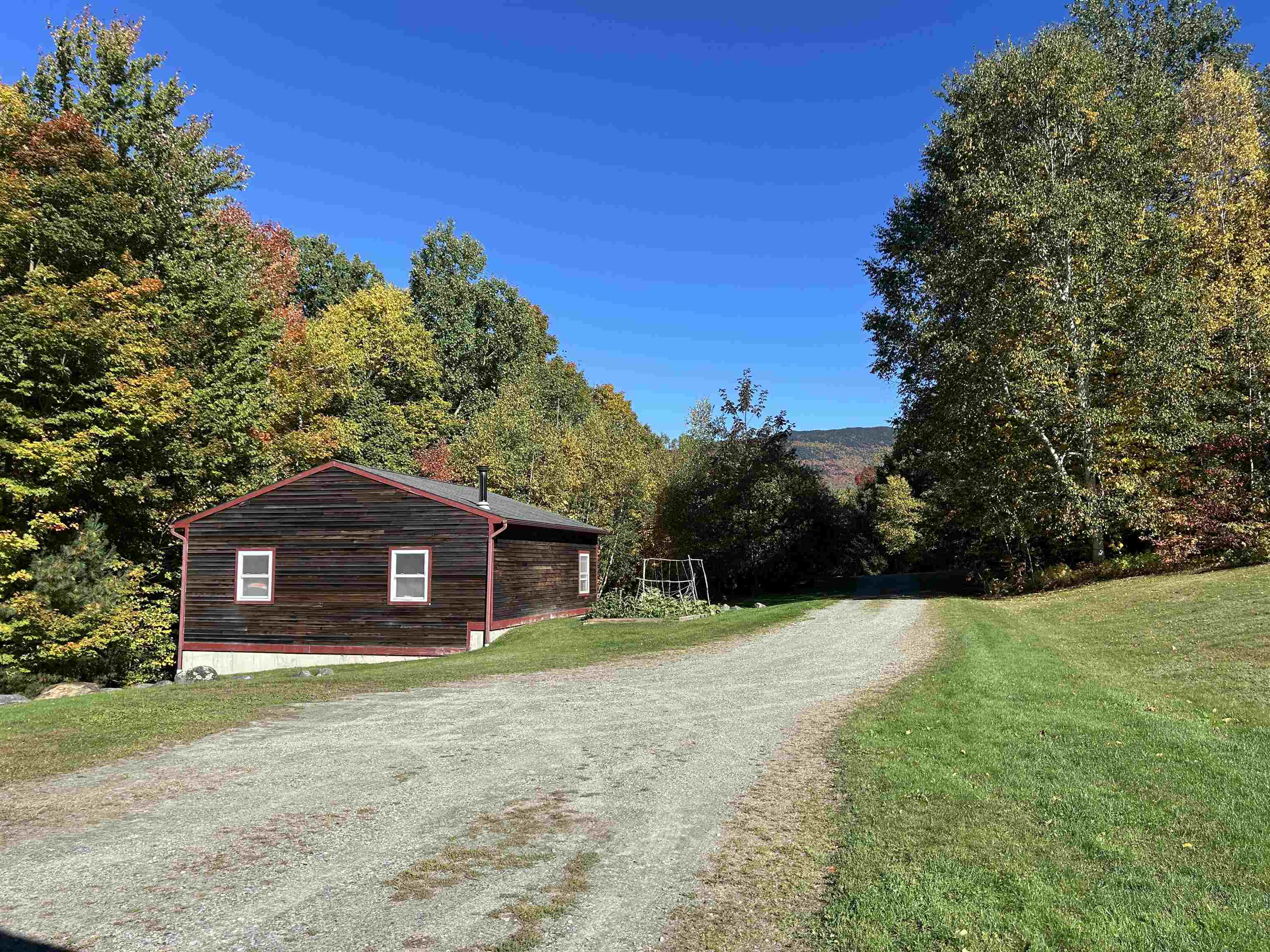 100 Overview Property Photo 2